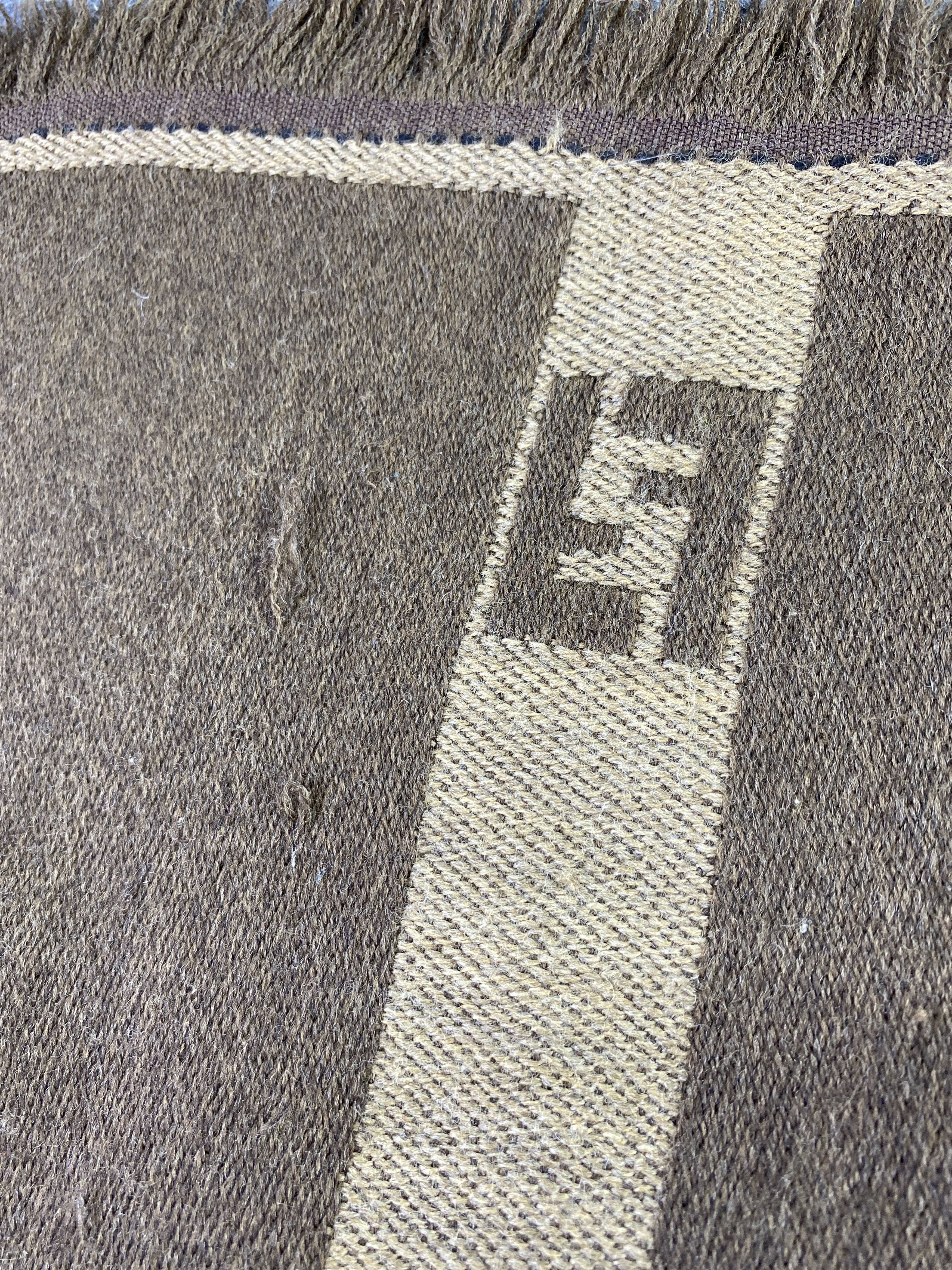 Designer Fendi Missing Tag Scarf / Muffler / Neckwear -T759 Size ONE SIZE - 12 Thumbnail