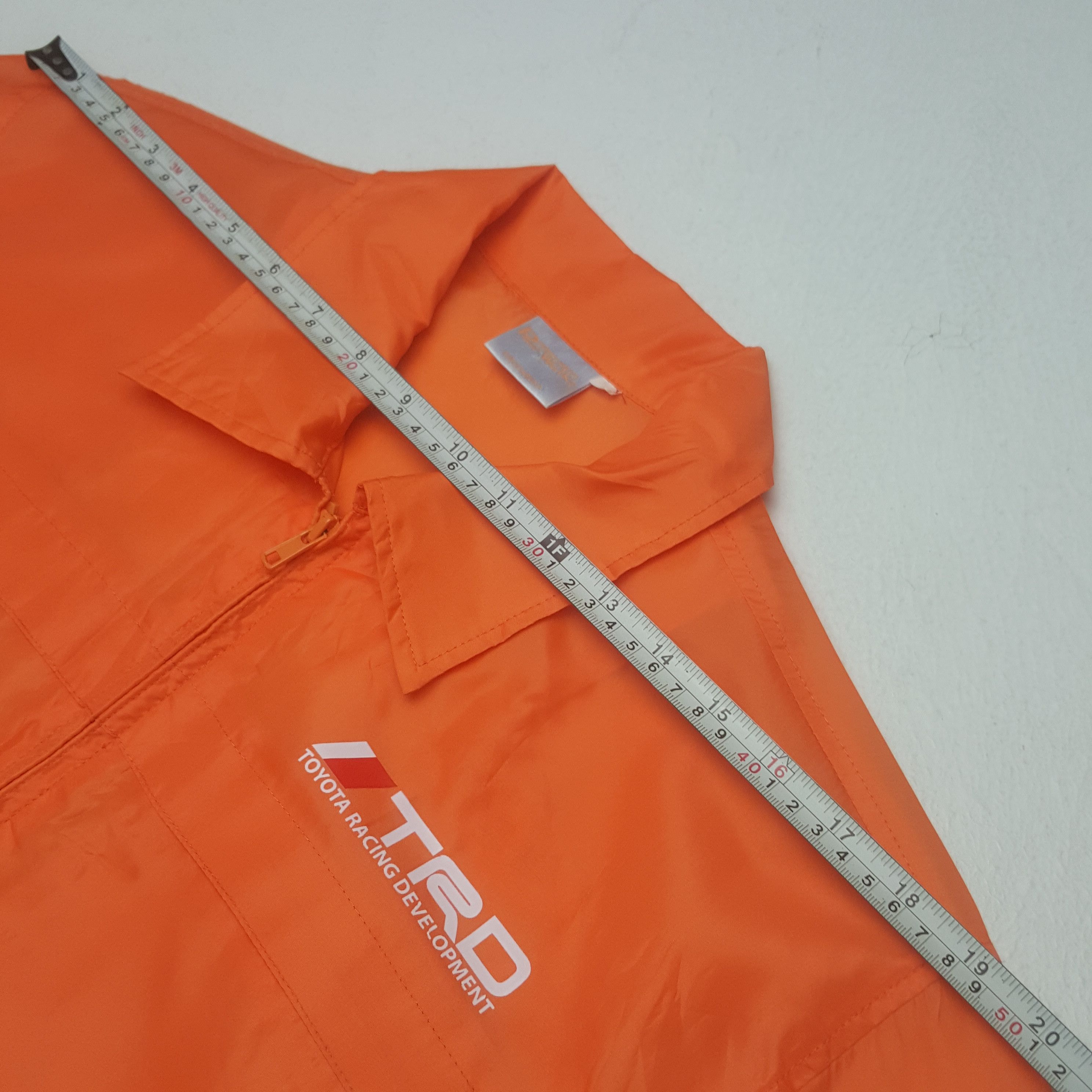 Japanese Brand × Vintage Vintage TRD Toyota Racing Team Windbreaker Jacket Size US L / EU 52-54 / 3 - 9 Thumbnail