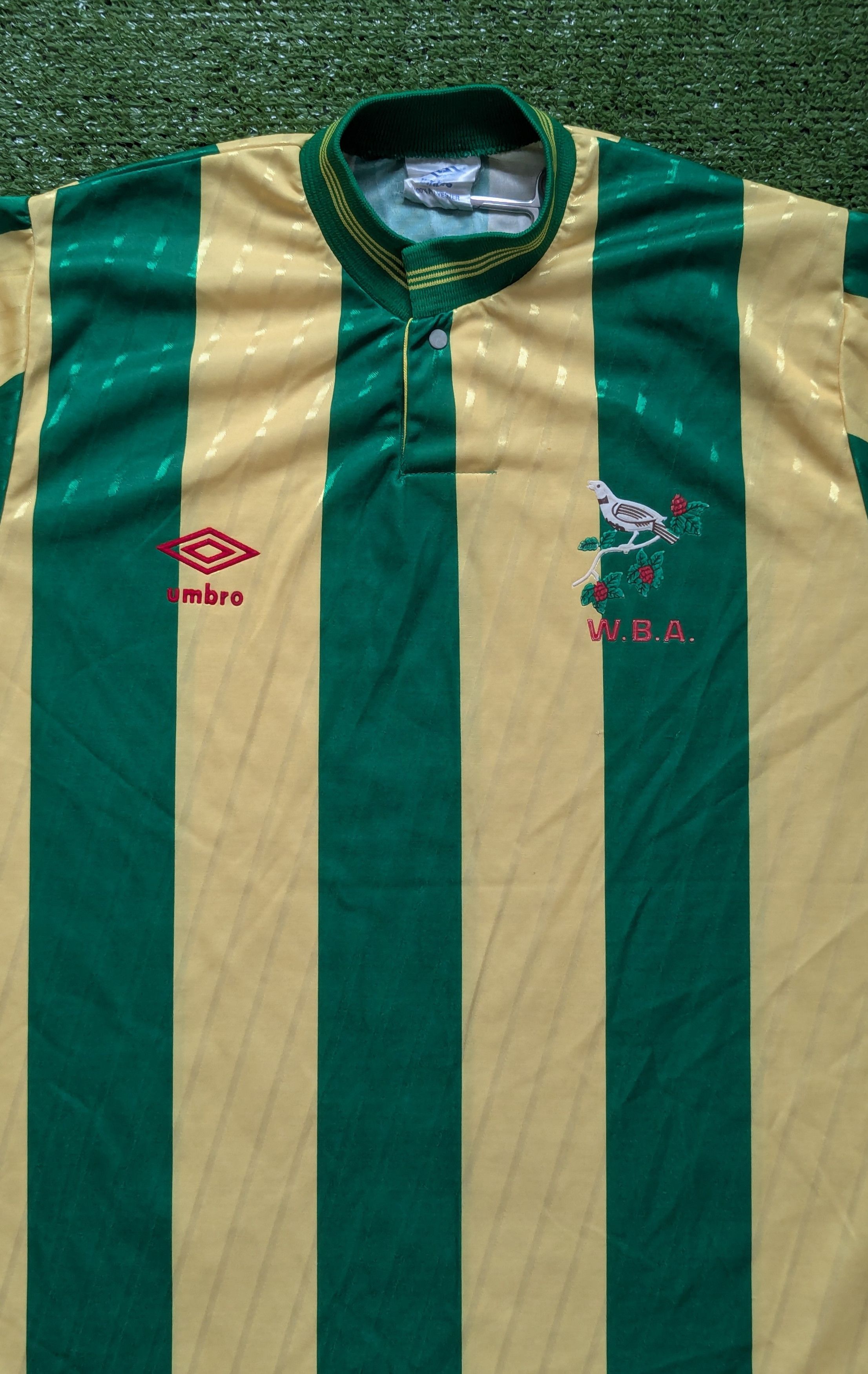 Umbro WEST BROMWICH ALBION 1988/1989 AWAY FOOTBALL SHIRT UMBRO Size US L / EU 52-54 / 3 - 5 Thumbnail