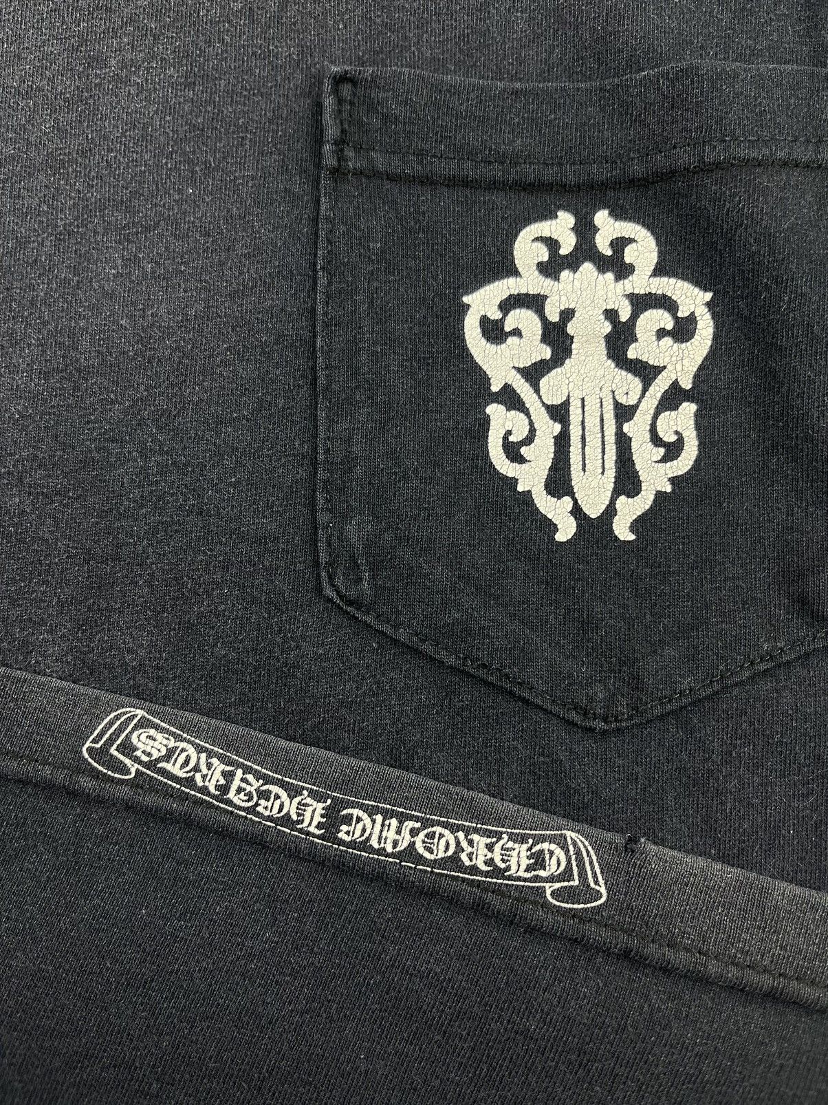 Chrome Hearts Chrome Hearts Vintage Dagger Horseshoe Logo Thrashed Tshirt Size US S / EU 44-46 / 1 - 4 Thumbnail