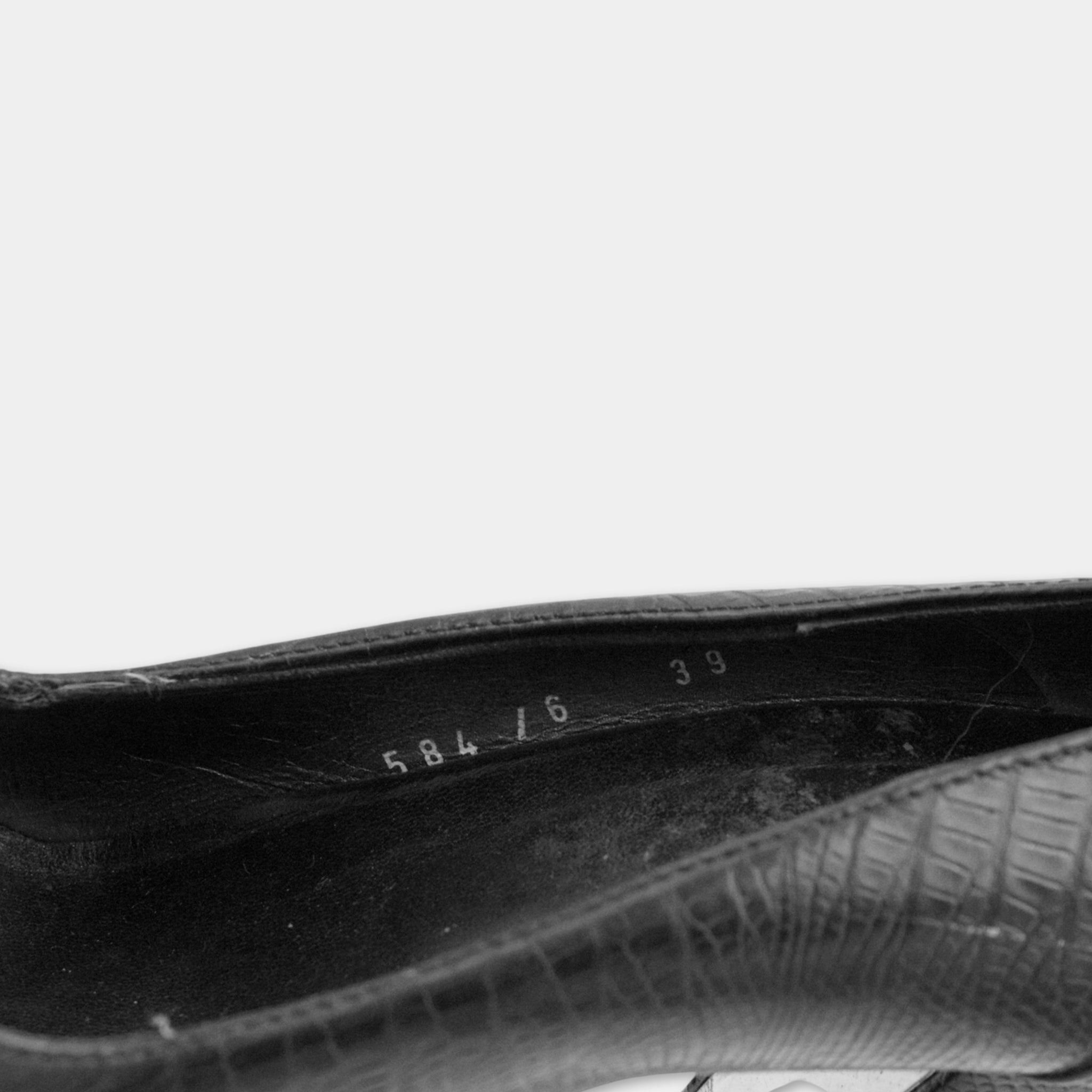 Versace Versace Leather Embossed Heels Size US 9 / IT 39 - 7 Thumbnail