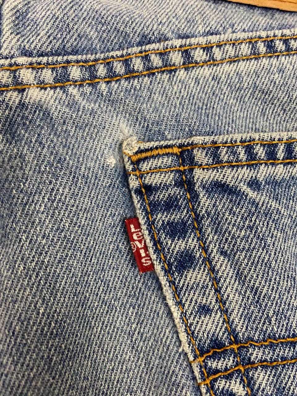 Levi's vintage levis 550 lightwash denim nice design Size US 33 - 4 Thumbnail