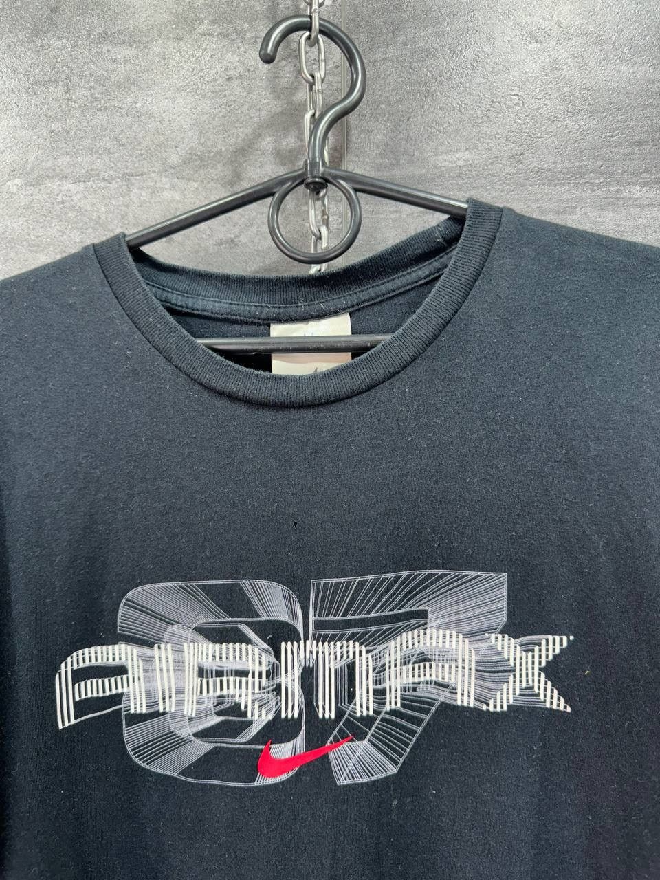 Vintage Vintage Y2K Nike Air Max 87 Centr Swoosh T-Shirt Size US M / EU 48-50 / 2 - 2 Thumbnail