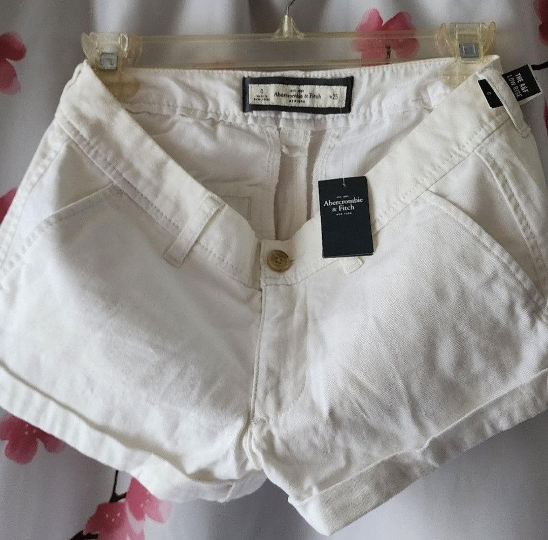 Abercrombie & Fitch NWT Abercrombie & Fitch White A&F Short Shorts Size 0 w 25 Size 25" / US 0 / IT 36 - 1 Thumbnail