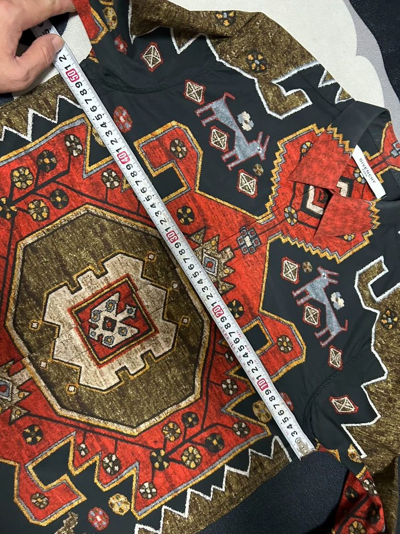 Givenchy Givenchy Shirt, runway style with classic retro totem patt Size US M / EU 48-50 / 2 - 3 Thumbnail