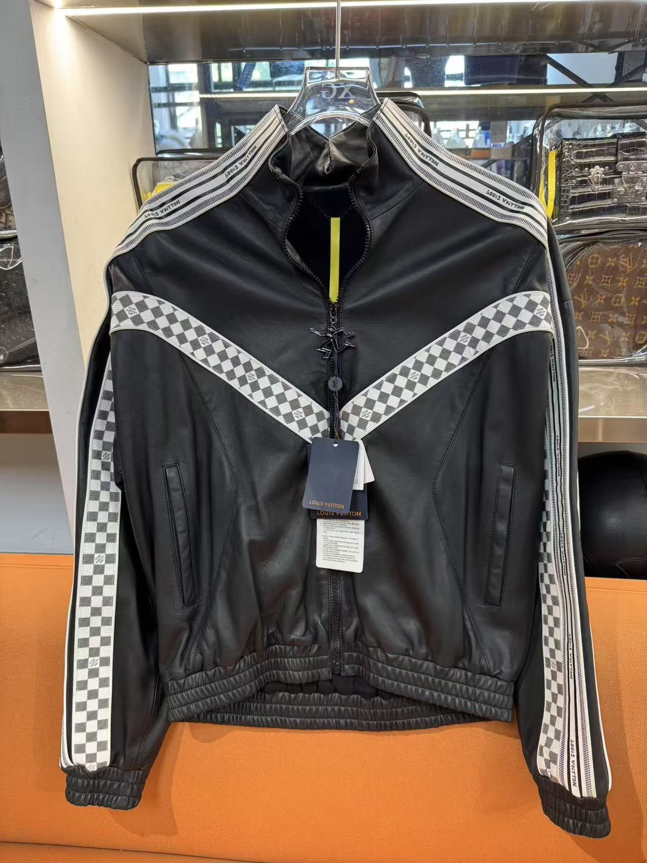 Louis Vuitton Louis Vuitton Damier Sheepskin Leather Jacket Size US S / EU 44-46 / 1 - 1 Thumbnail