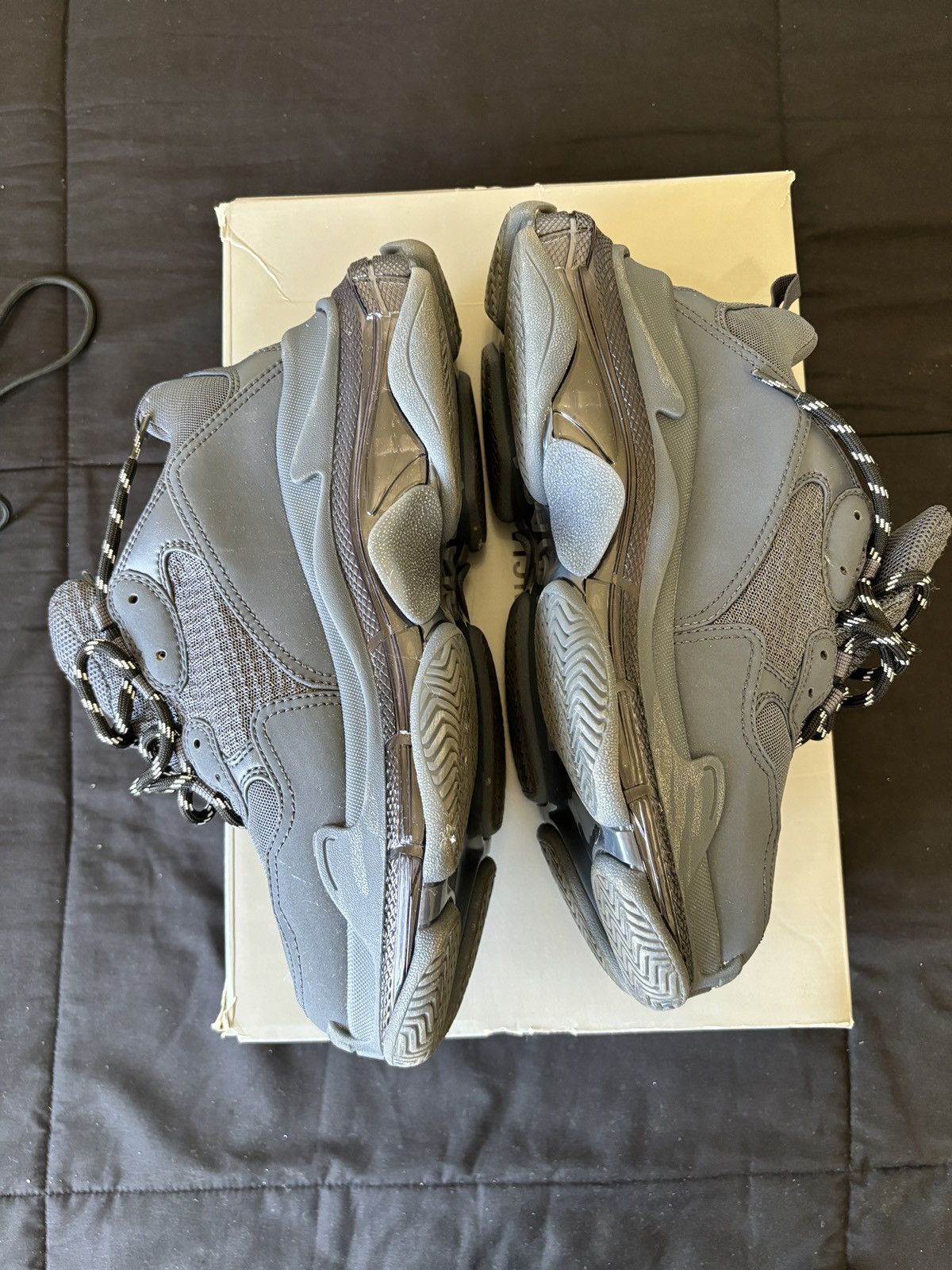 Balenciaga Balenciaga triple s men rare color size 42 Size US 9 / EU 42 - 2 Thumbnail