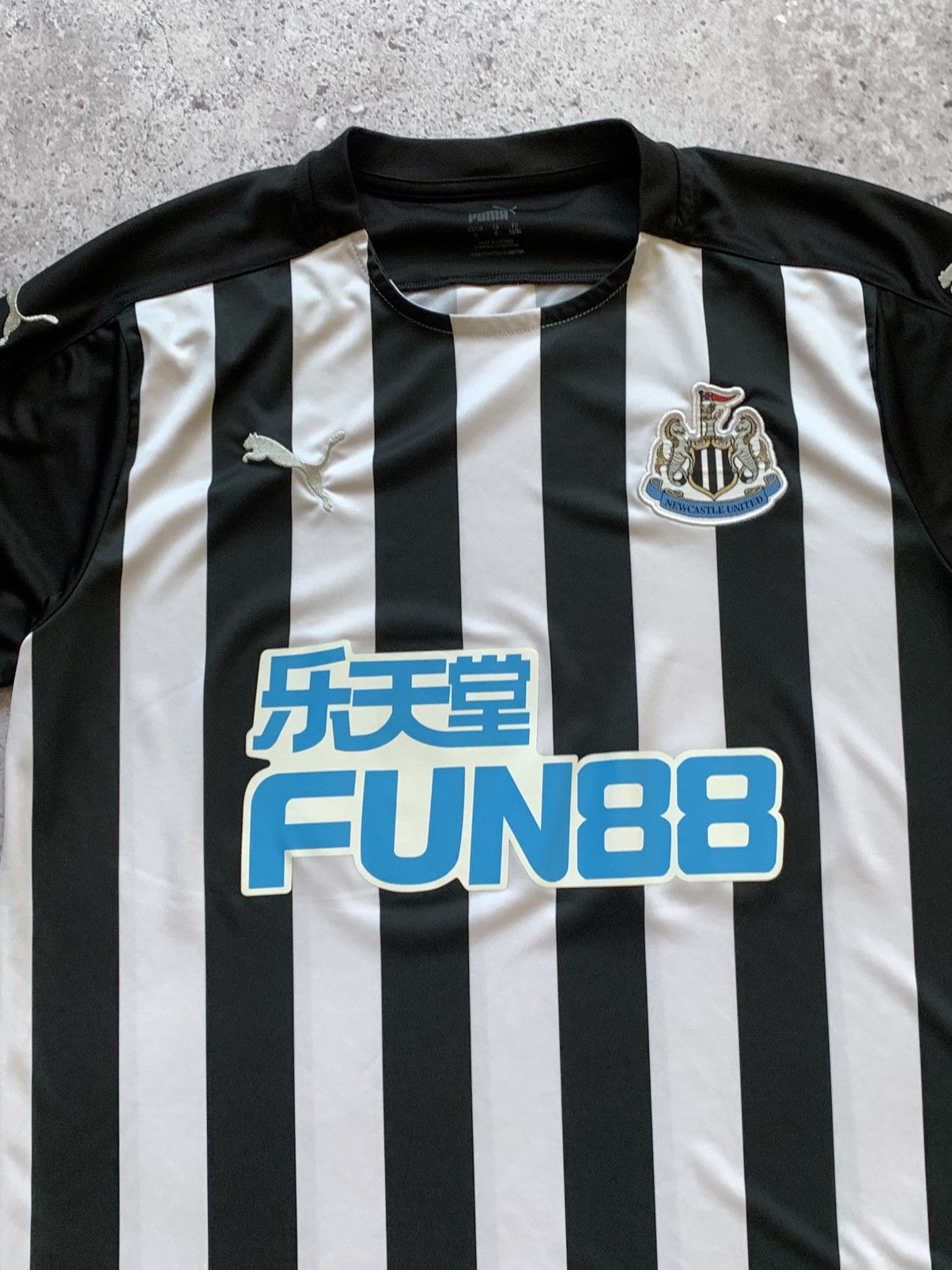 Puma 🔥PUMA NEWCASTLE UNITED 2020 2021 HOME SOCCER JERSEY Size US L / EU 52-54 / 3 - 3 Thumbnail