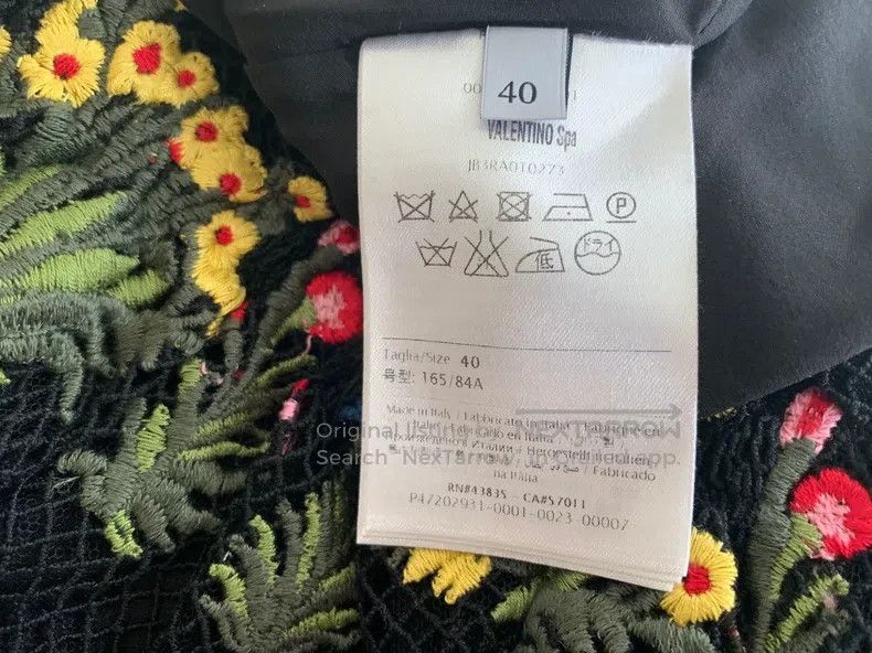 Valentino Valentino Embroidered flower bust Size M / US 6-8 / IT 42-44 - 4 Thumbnail