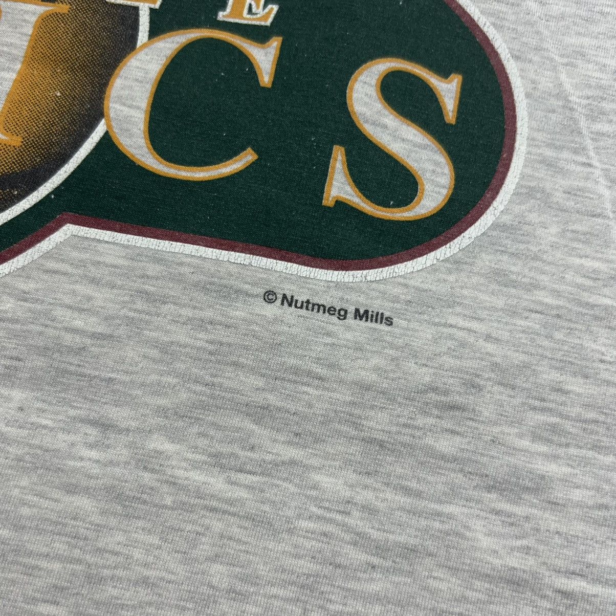 Nutmeg 90s Nutmeg Seattle Sonics Vintage NBA Oversized Tee T-Shirt Size US M / EU 48-50 / 2 - 5 Thumbnail