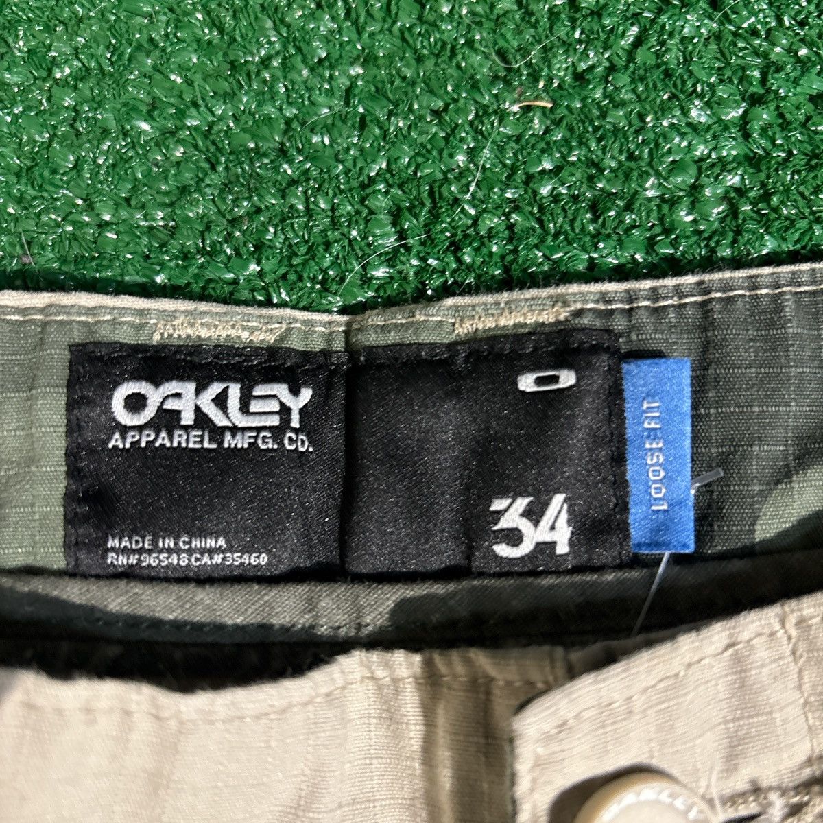 Other Vintage Oakley Baggy Cargo Shorts Size 34 Size US 34 / EU 50 - 5 Thumbnail