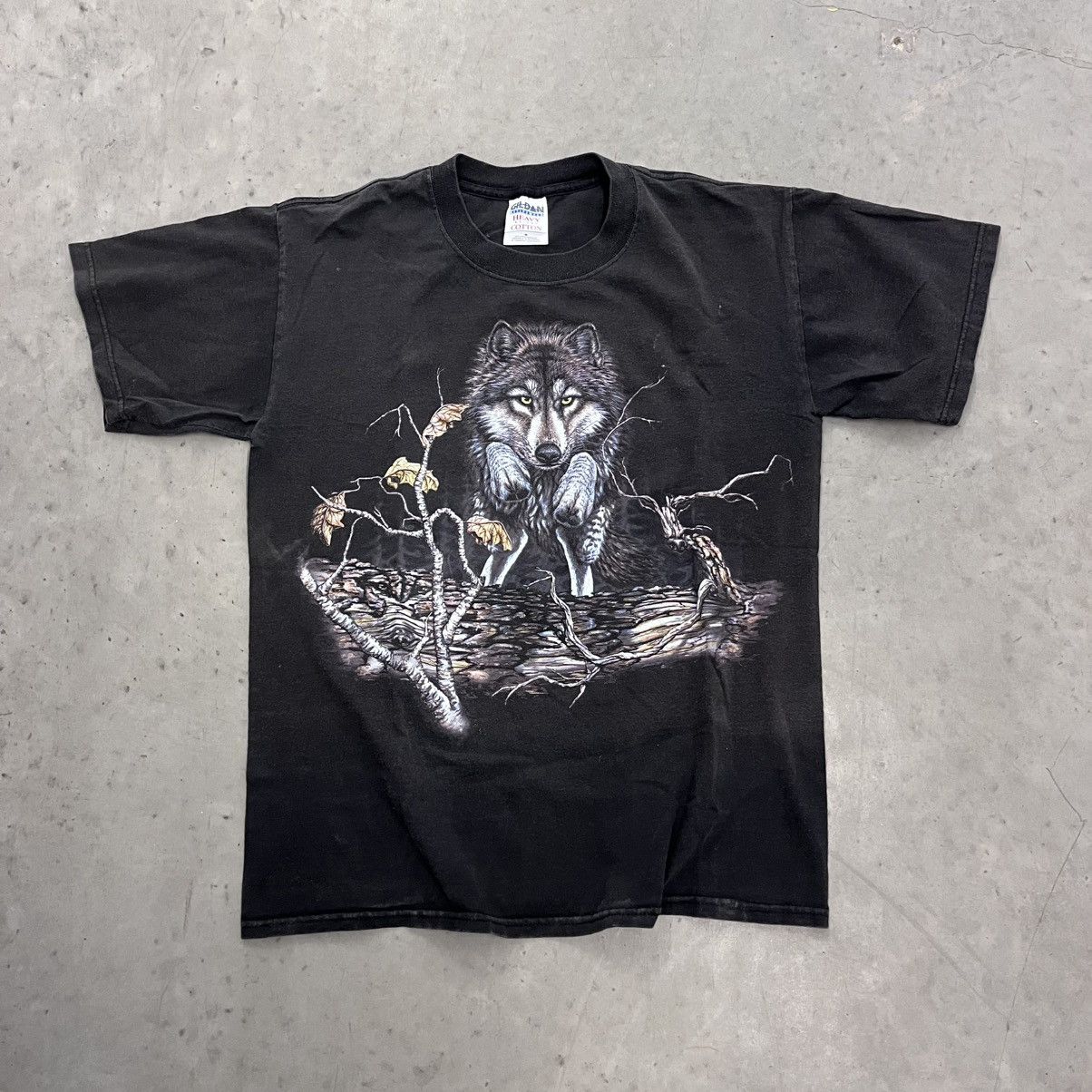 Gildan × Vintage Vintage 90's Wolf Native American AOP Indian Style Med Size US M / EU 48-50 / 2 - 4 Thumbnail