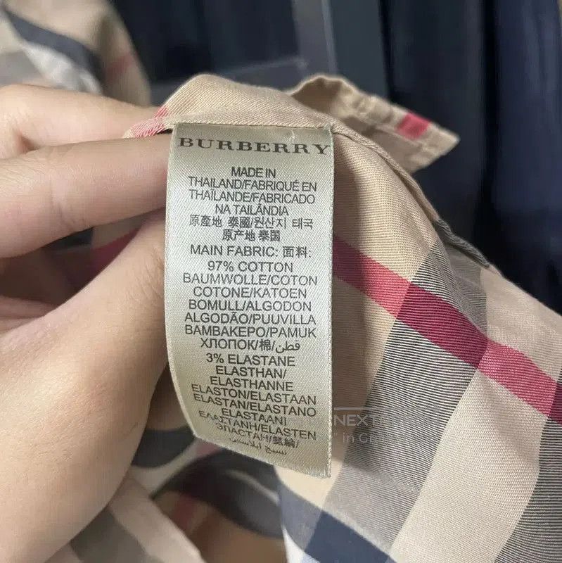 MR & MRS ITALY Burberry Women's XS Beige Check Shirt. Size XS / US 0-2 / IT 36-38 - 4 Thumbnail