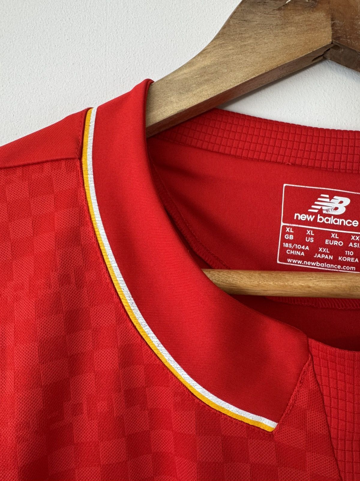 New Balance Liverpool 2015-2016 Home Soccer Jersey Football Shirt Kit Size US XL / EU 56 / 4 - 11 Thumbnail