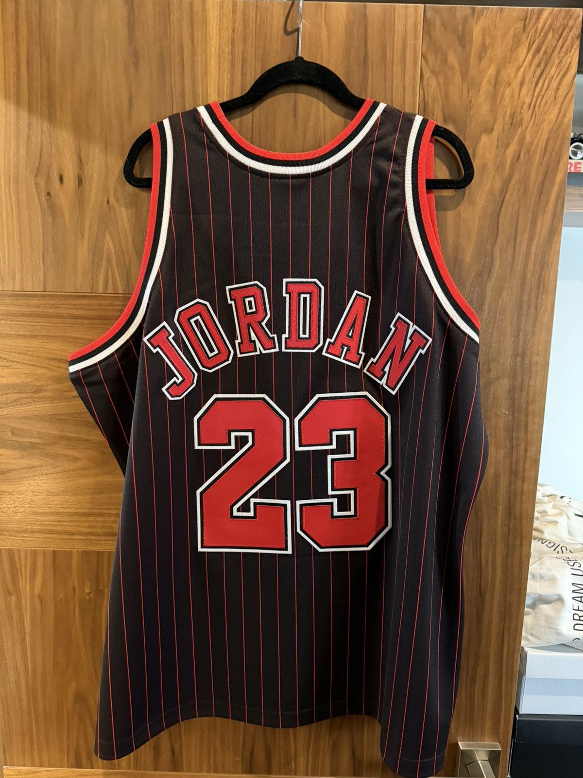 Mitchell & Ness Michael Jordan jersey Chicago Bulls Size US XXL / EU 58 / 5 - 7 Thumbnail