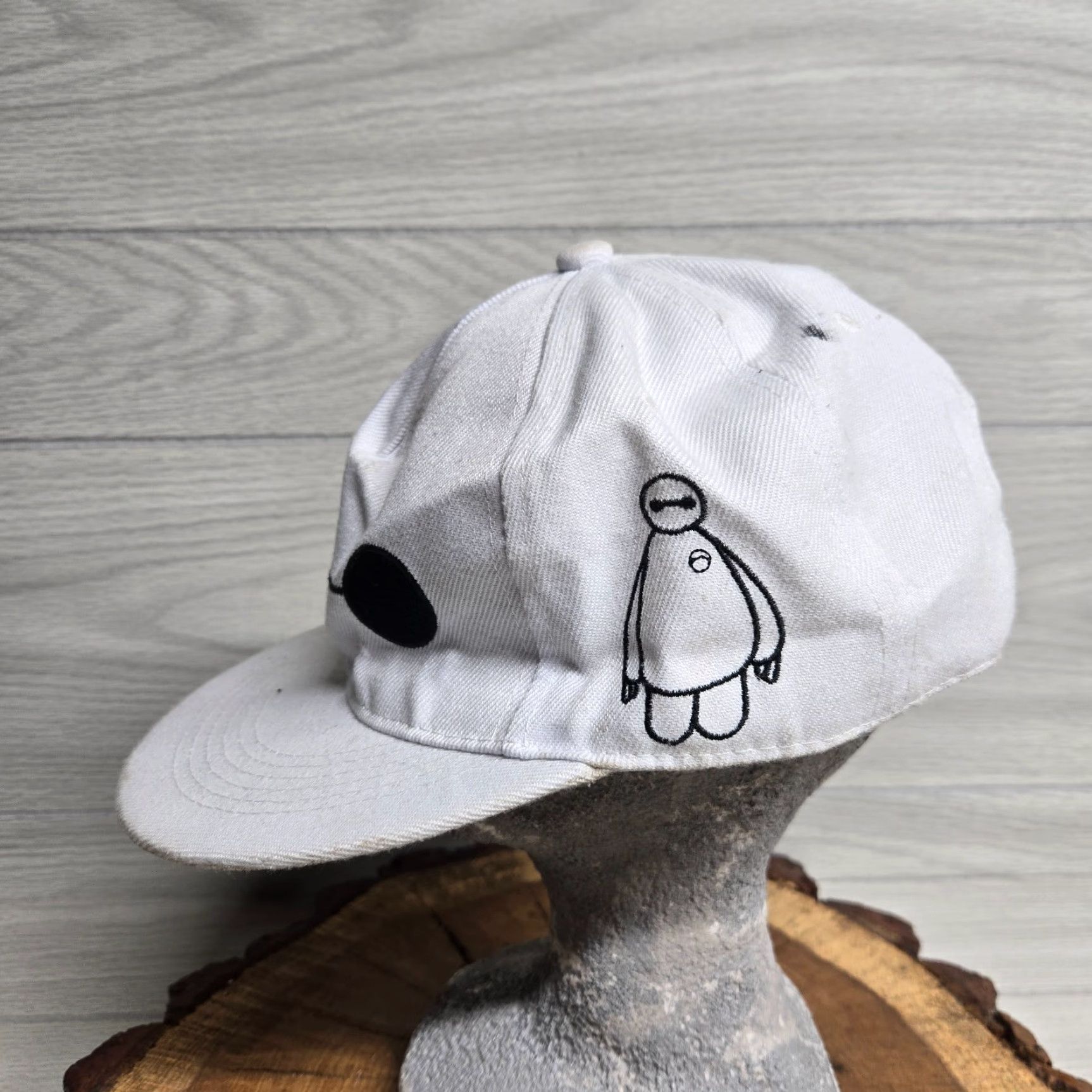 Disney Disney Hat Big Hero 6 Snapback Adult One Size White Twill adjustable Cap Boys Mens Unisex Adults casual Sports Theme Size ONE SIZE - 2 Thumbnail