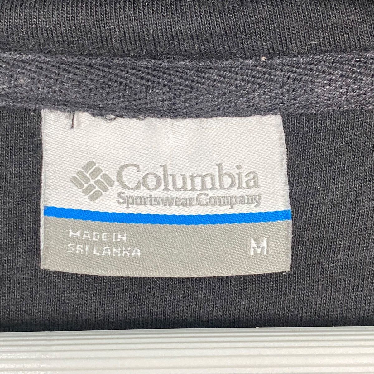 Vintage Vintage Columbia Hoodie Sweater Black Big Logo Size L Size US L / EU 52-54 / 3 - 7 Thumbnail