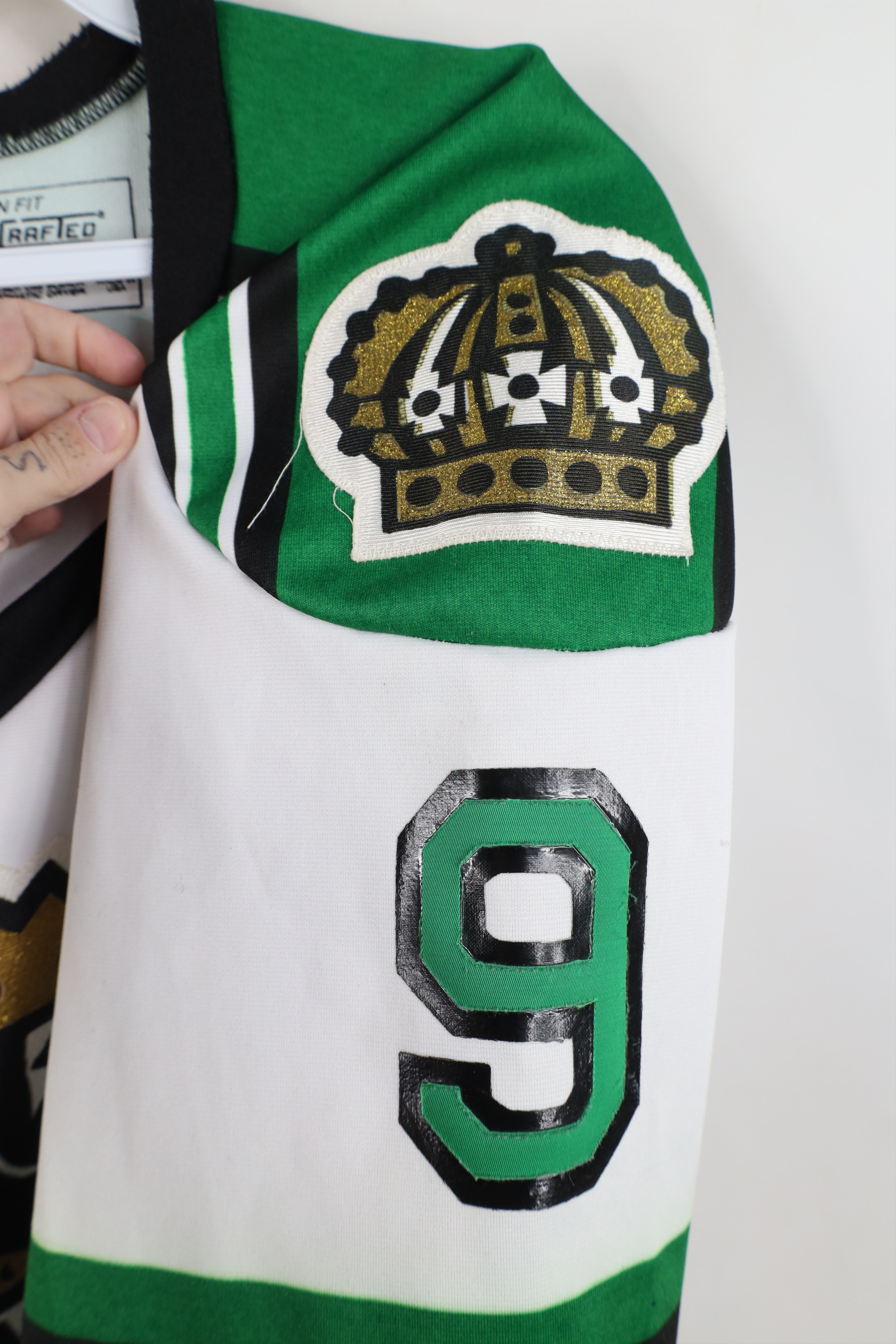Vintage Vintage Spell Out Striped Kings Hockey Jersey White Green Size US L / EU 52-54 / 3 - 5 Thumbnail