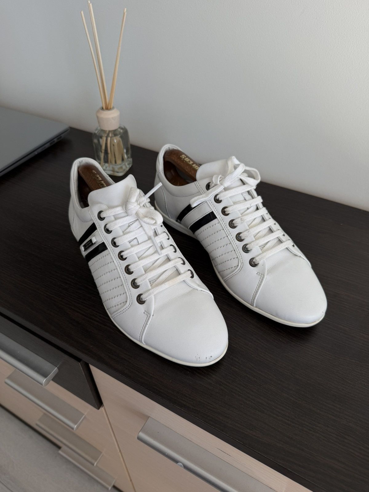 Versace VERSACE COLLECTION Baskets Blanc Pour Homme lace-up shoes Size US 7 / EU 40 - 2 Thumbnail