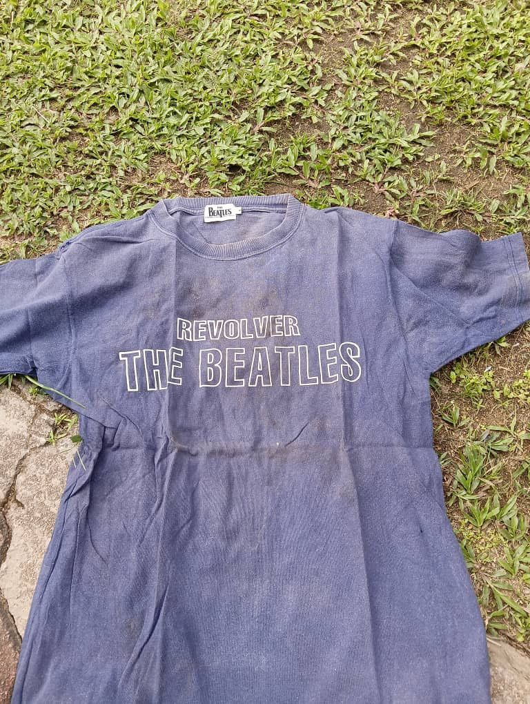 Band Tees Distressed vintage revolver the beatles size s Size US S / EU 44-46 / 1 - 1 Thumbnail