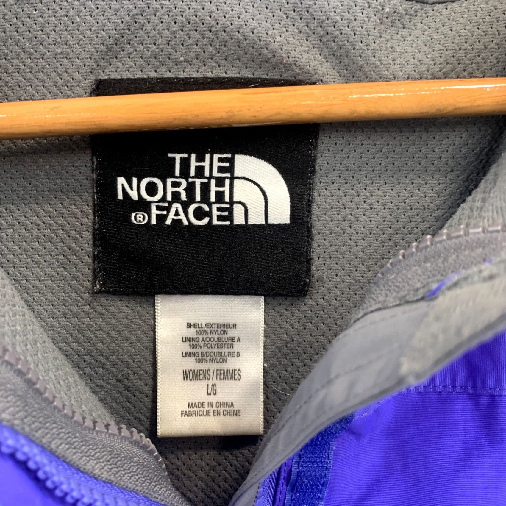 The North Face The North Face HyVent Jacket Womens Large Purple Hooded Rain Coat Waterproof Size L / US 10 / IT 46 - 3 Thumbnail