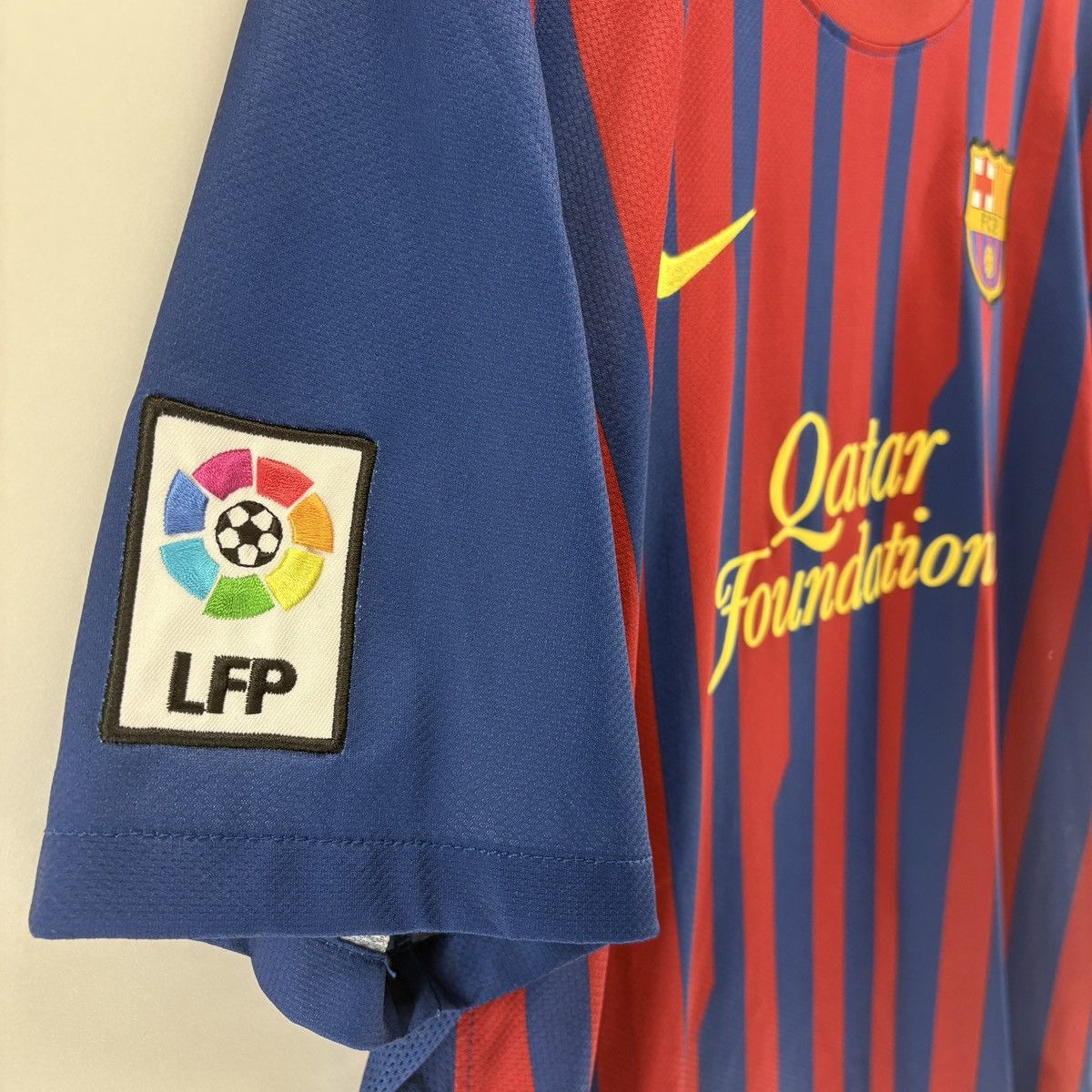 Nike × Vintage FC Barcelona 2011 2012 Home Nike Soccer Football Jersey Kit Size US XL / EU 56 / 4 - 4 Thumbnail