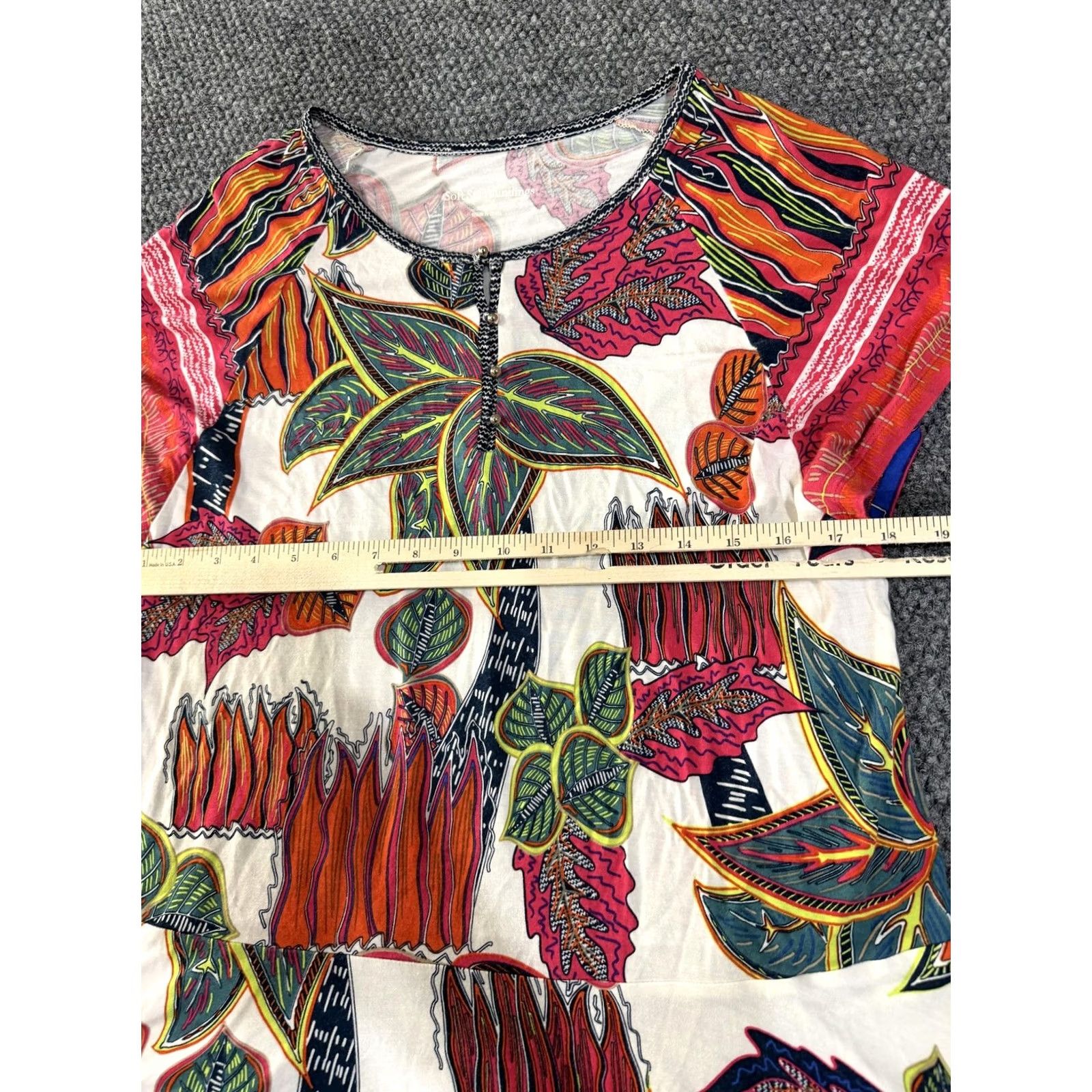 Soft Surroundings Soft Surroundings Blouse Womens M Multicolor Floral Scoop Neck Short Sleeve Tunic Top Shirt Adult Ladies Casual Summer Women’s Modern Fitted? Size M / US 6-8 / IT 42-44 - 4 Thumbnail