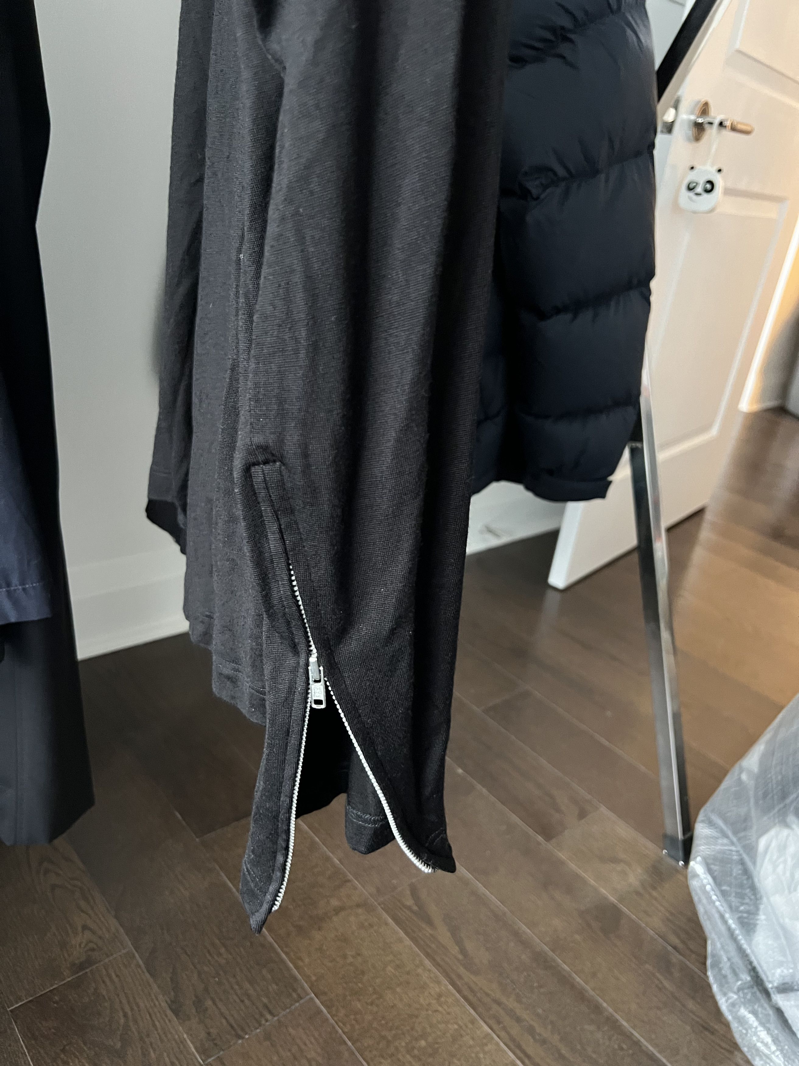 Comme des Garcons SHIRT Asymmetrical Wool Sweater with Zip-up Sleeve Size US M / EU 48-50 / 2 - 5 Thumbnail
