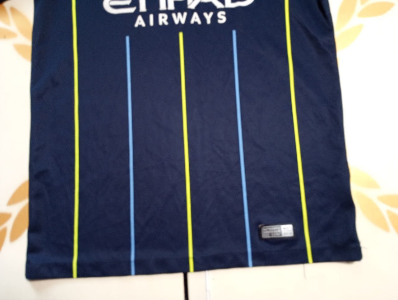 Nike Nike Manchester City Away Jersey 2018-2019 Kids size XL Size US S / EU 44-46 / 1 - 5 Thumbnail
