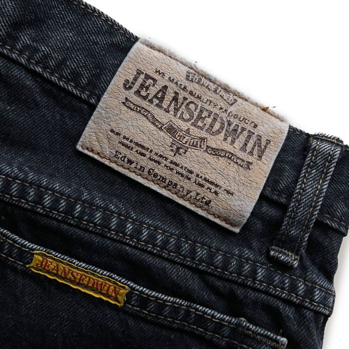 Edwin Newton Slim Heavyweight Pant in Black Matt Wash 31/32