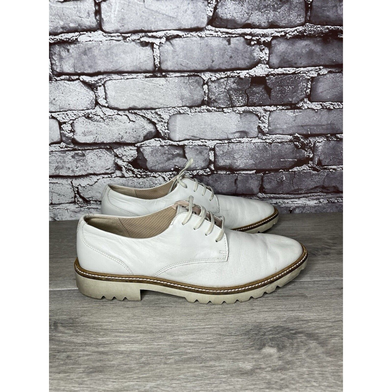 Ecco ECCO White Leather Perforated Lace Up Oxfords Shoes Women Sz Size US 9.5 / IT 39.5 - 3 Thumbnail