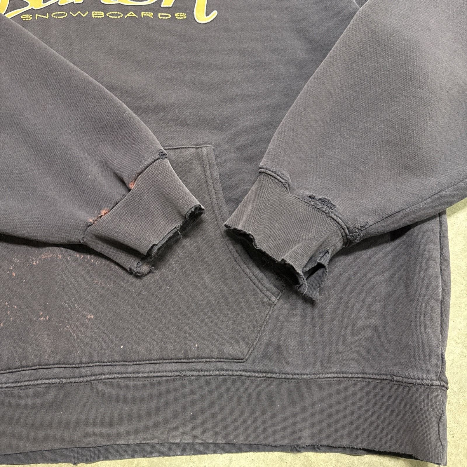 Burton Vintage Burton Hoodie Mens XL Black 90s Skate Faded Snowboar Size US XL / EU 56 / 4 - 5 Thumbnail