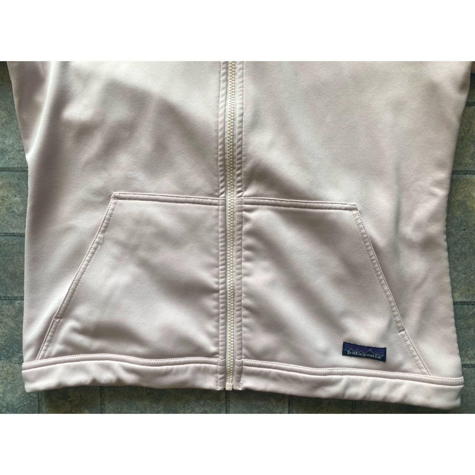 Patagonia Patagonia Jacket Women Pink M Hooded Flaws Wear Full Zip Pockets Smaller Description: Not new Size M / US 6-8 / IT 42-44 - 6 Thumbnail