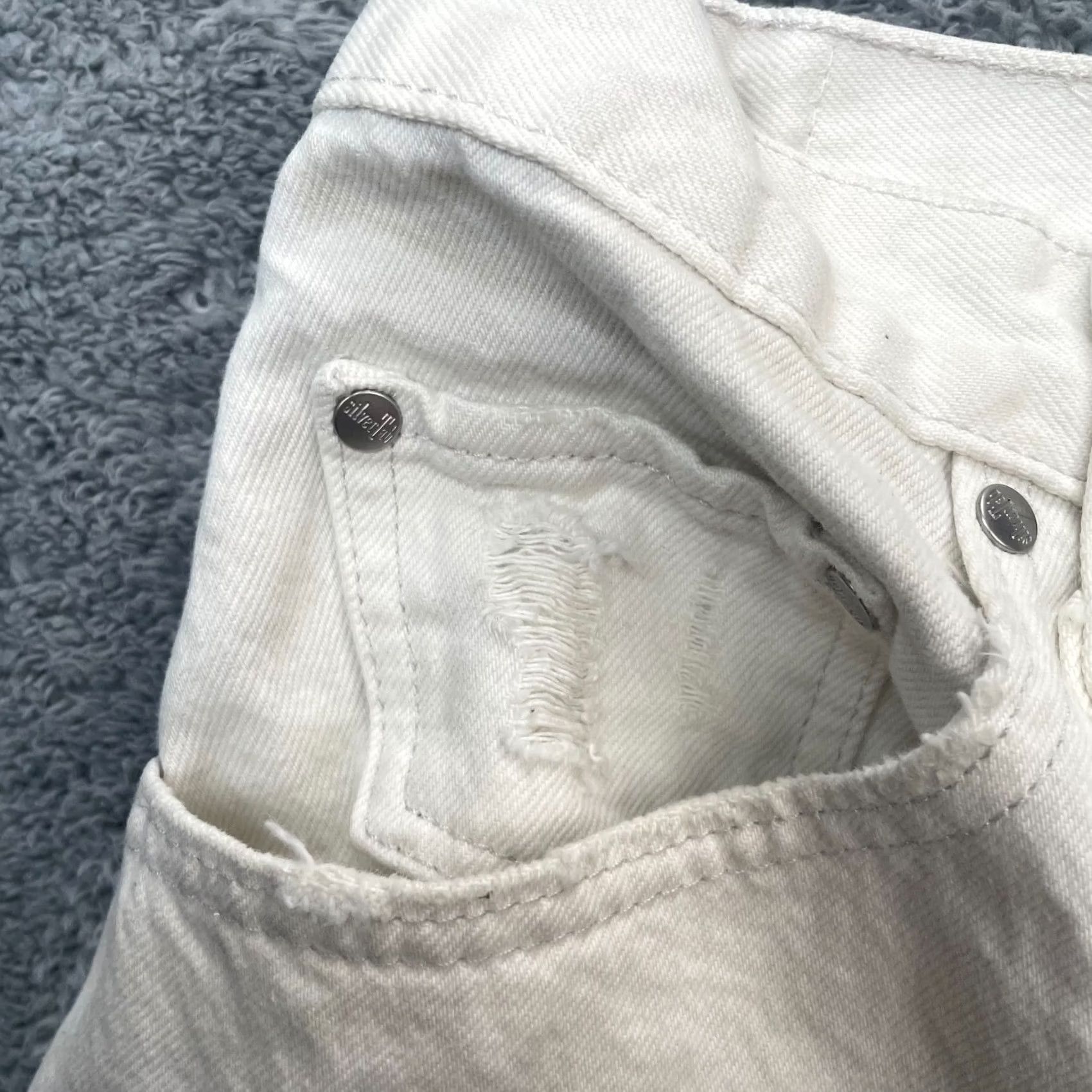 Levi's VINTAGE Levi's Womens Shorts 32 White Silvertab Mom Cut Off Denim Cotton 90s 5 Pocket Size 24" / US 00 / IT 34 - 4 Thumbnail