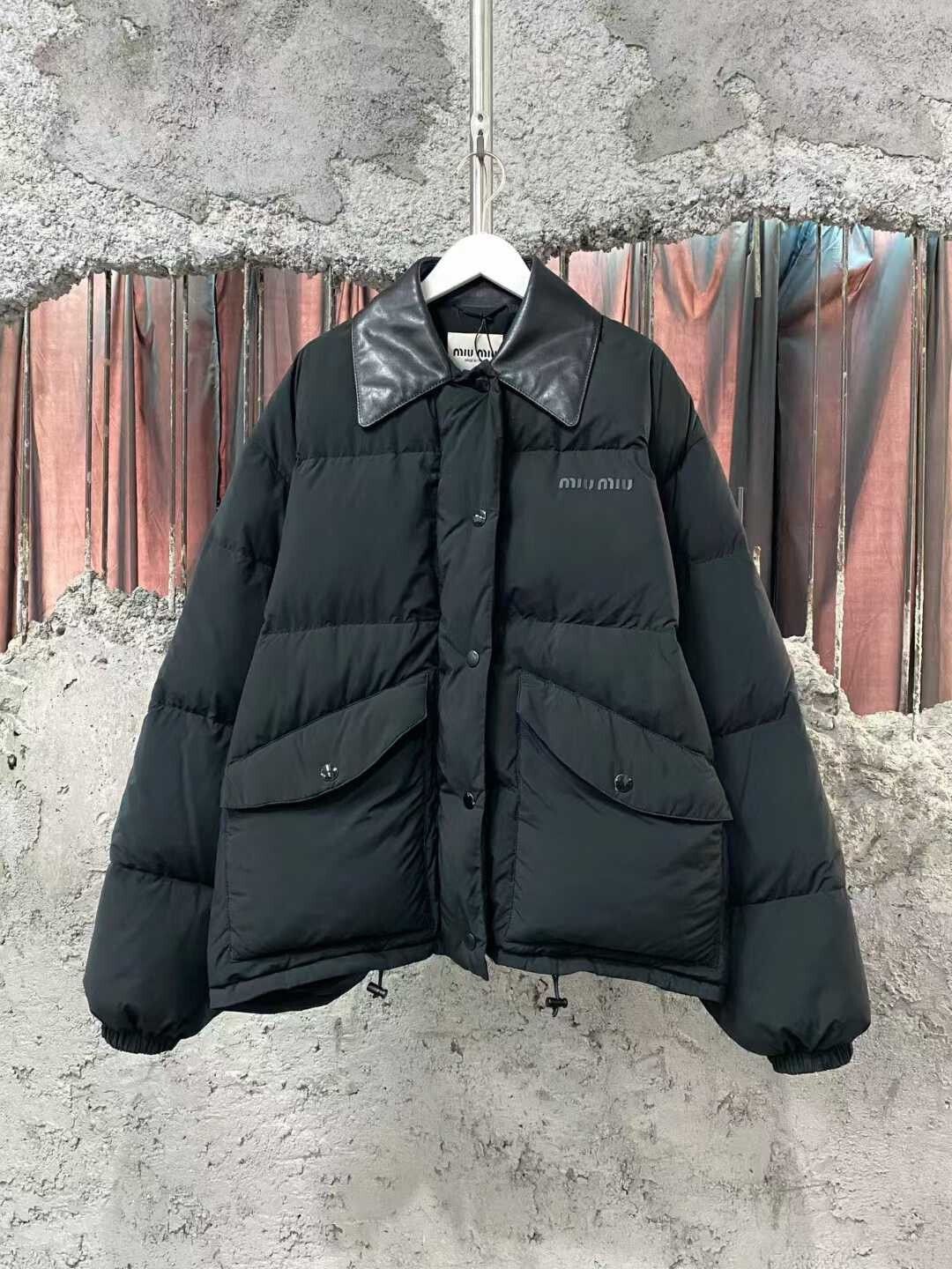 Miu Miu black puffer coat with leather collar Size S / US 4 / IT 40 - 1 Thumbnail