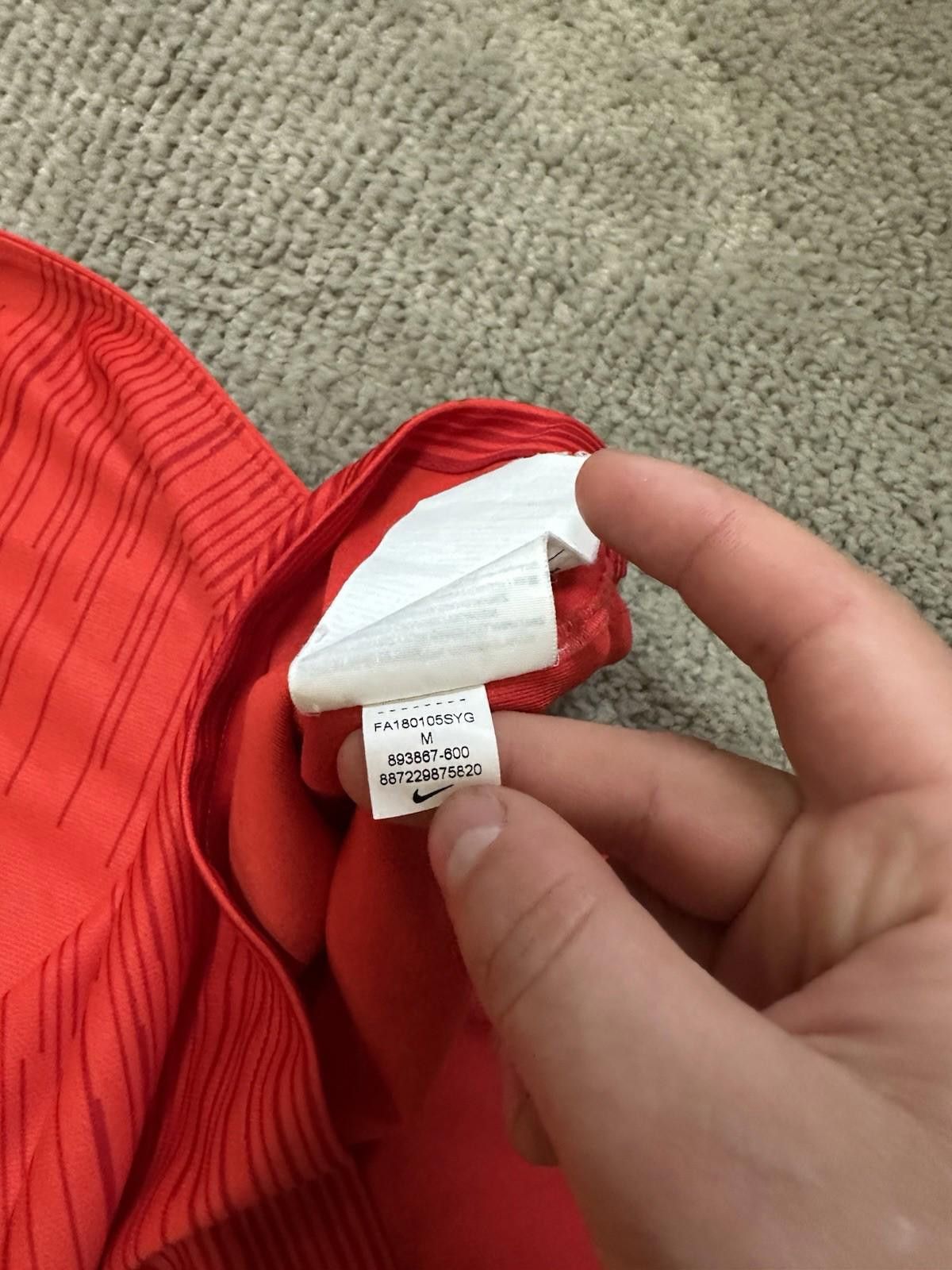 Nike ENGLAND 2018 2019 AWAY SHIRT FOOTBALL SOCCER JERSEY NIKE Size US M / EU 48-50 / 2 - 6 Thumbnail