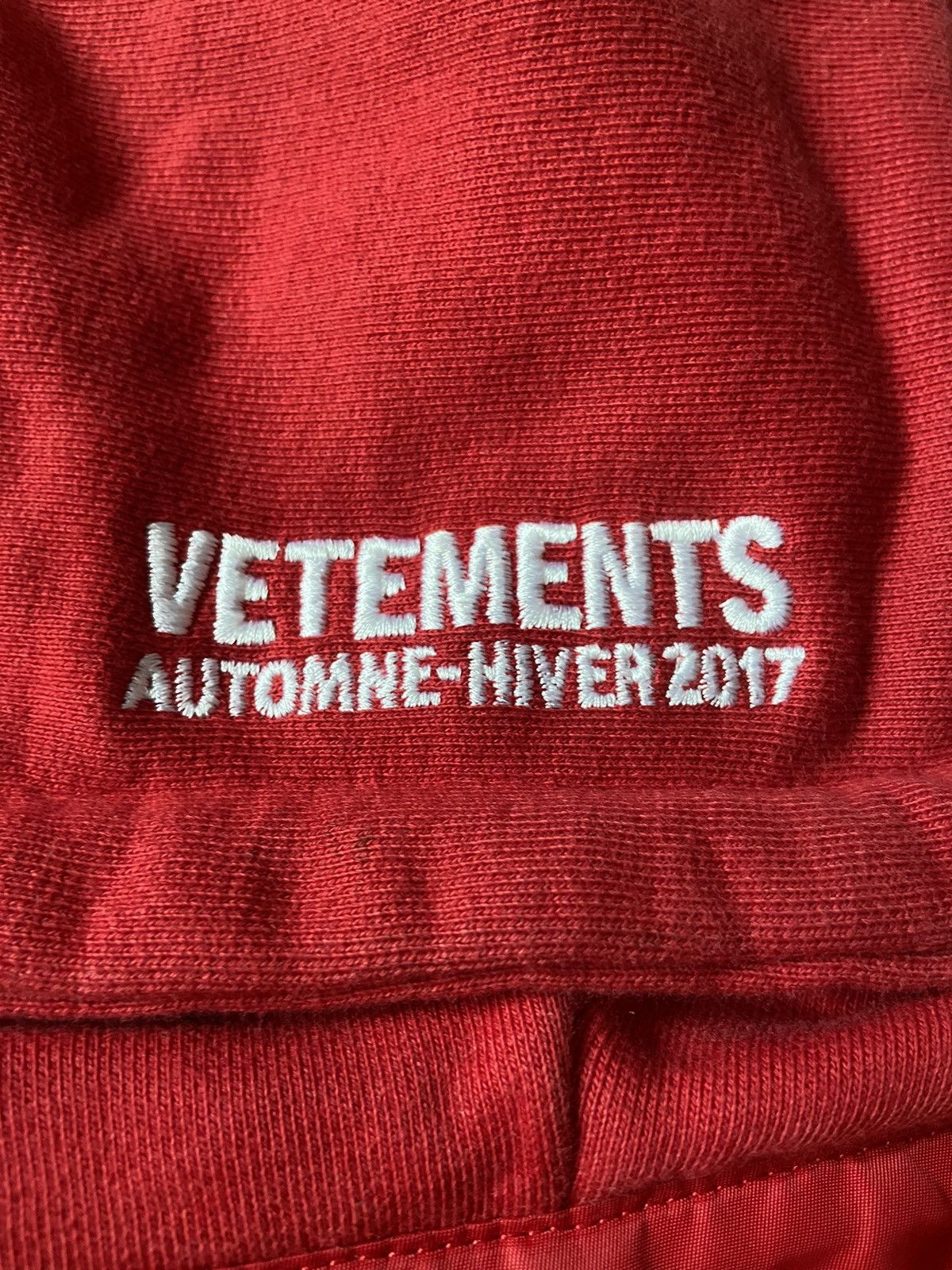 Vetements XS VETEMENTS fw16 Oversized RED bomber jacket Size US XS / EU 42 / 0 - 3 Thumbnail