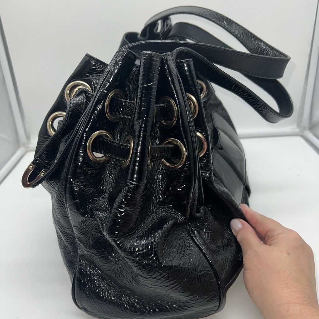Jimmy Choo JIMMY CHOO RAMONA BLACK PATENT LEATHER CRINKLE SHOPPING HAND Size ONE SIZE - 5 Thumbnail