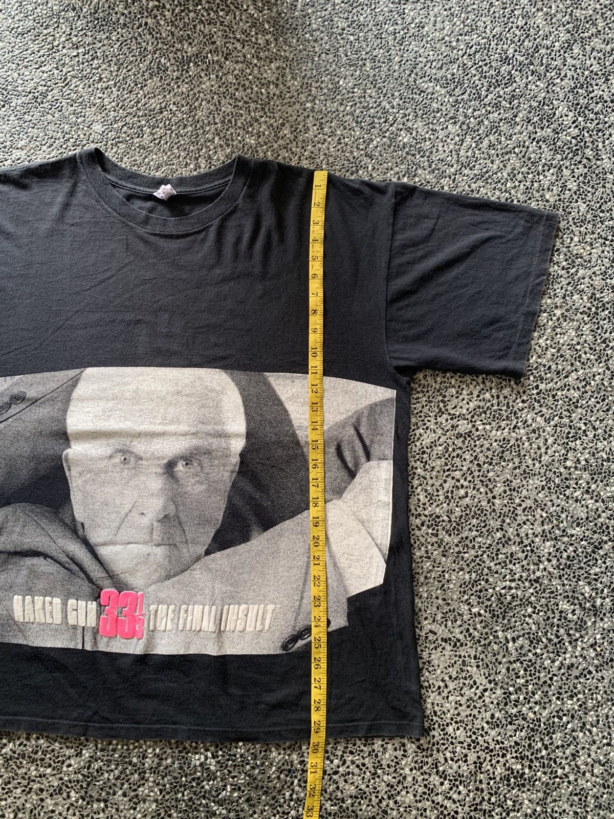 Vintage Vintage 90s Naked Gun 33 1/3 The Final Insult Movie T shirt Size US XL / EU 56 / 4 - 8 Thumbnail