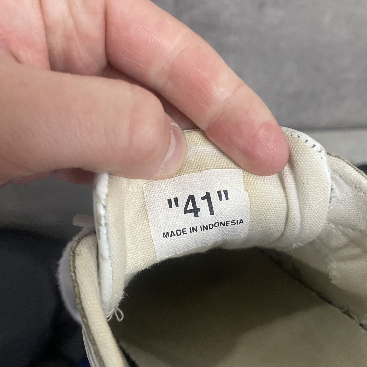 Off-White Off White Vulcanized Low Top White Sneakers Size US 8 / EU 41 - 16 Thumbnail