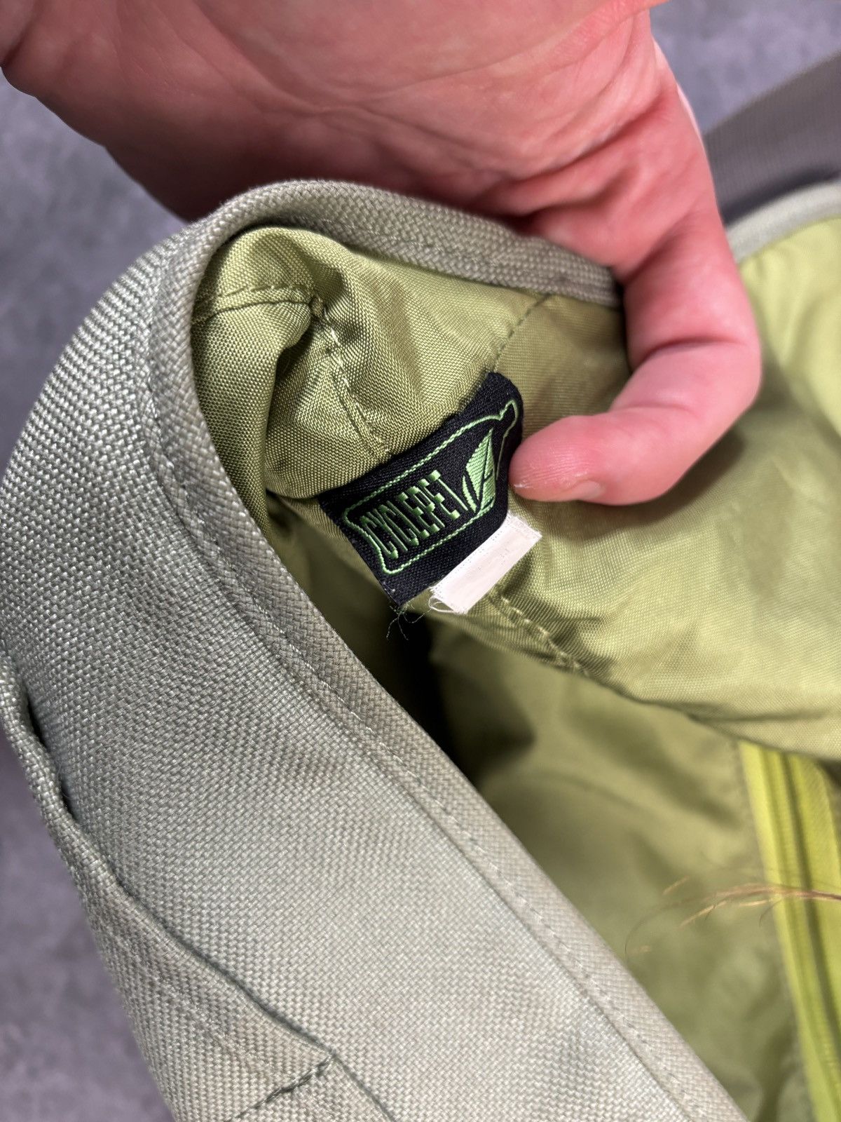 Lowepro Lowepro Side Bag Mini Messenger Recycled Green Canvas Sling Size ONE SIZE - 6 Thumbnail