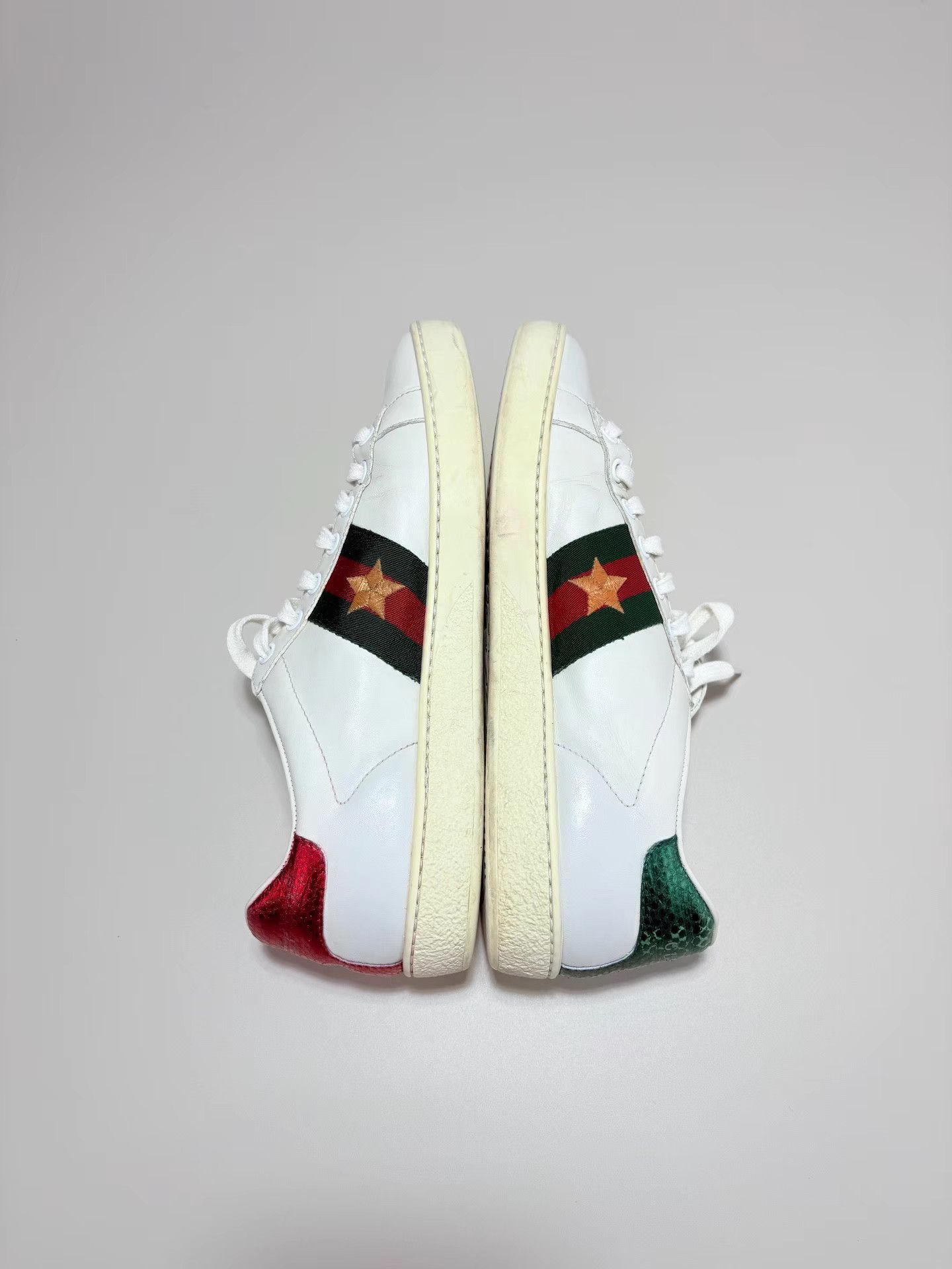 Gucci GUCCI Pineapple & Ladybug Embroidered White Sneakers K1 Size US 6.5 / IT 36.5 - 4 Thumbnail