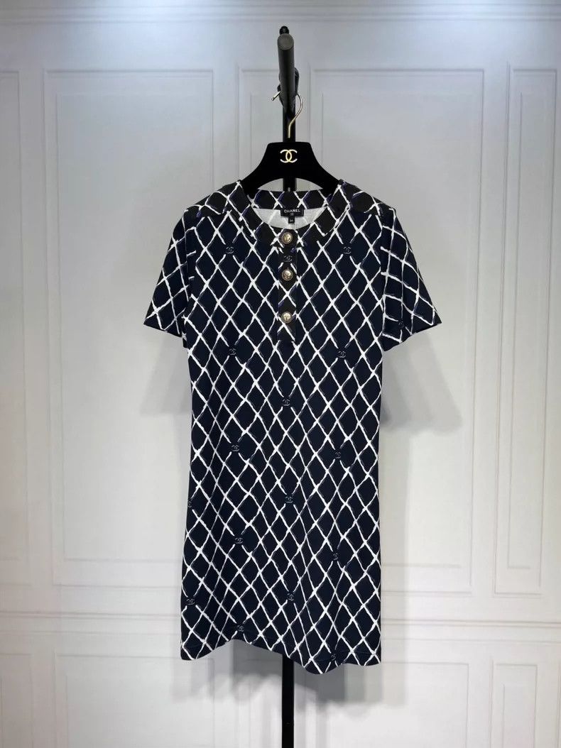 Chanel Chanel Diamond-patterned dress 2504-Nextarrow Size XXS / US 00 / IT 34 - 1 Thumbnail