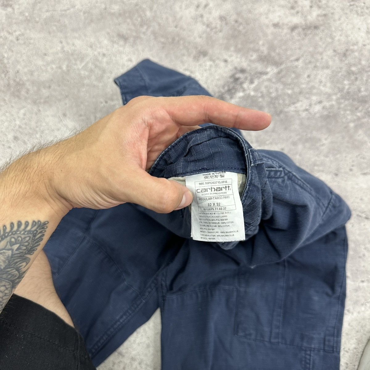 Vintage Vintage 90s Carhartt WIP Navy faded cargo pants hype y2k og Size US 32 / EU 48 - 9 Thumbnail