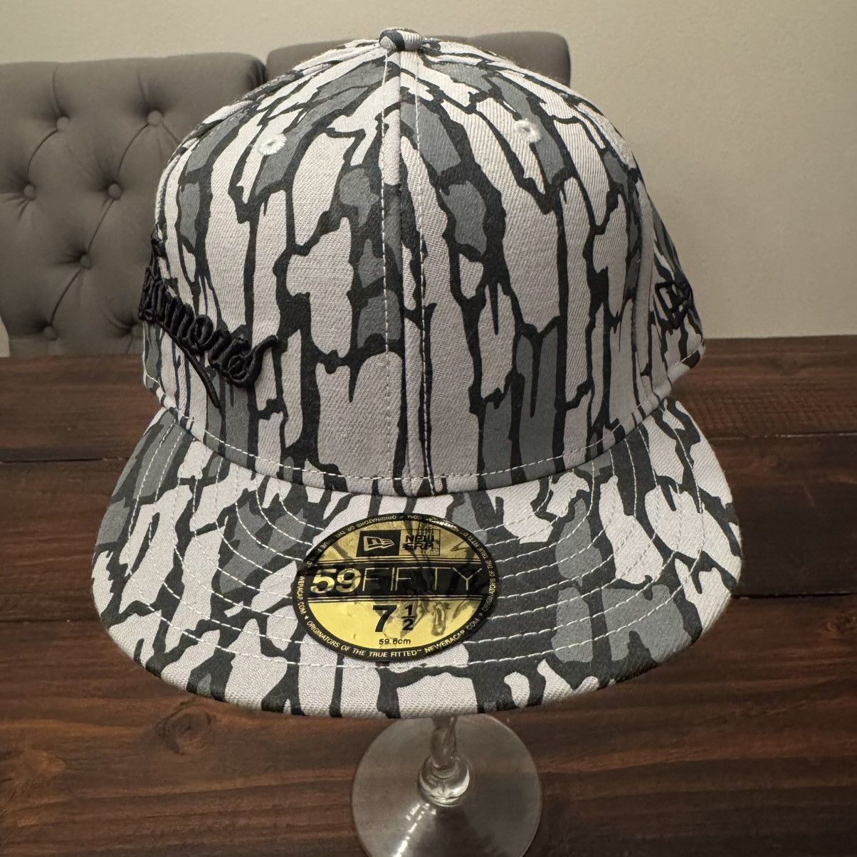 Supreme Supreme World Famous Script Treebark Camo New Era Fitted Hat Size ONE SIZE - 4 Thumbnail