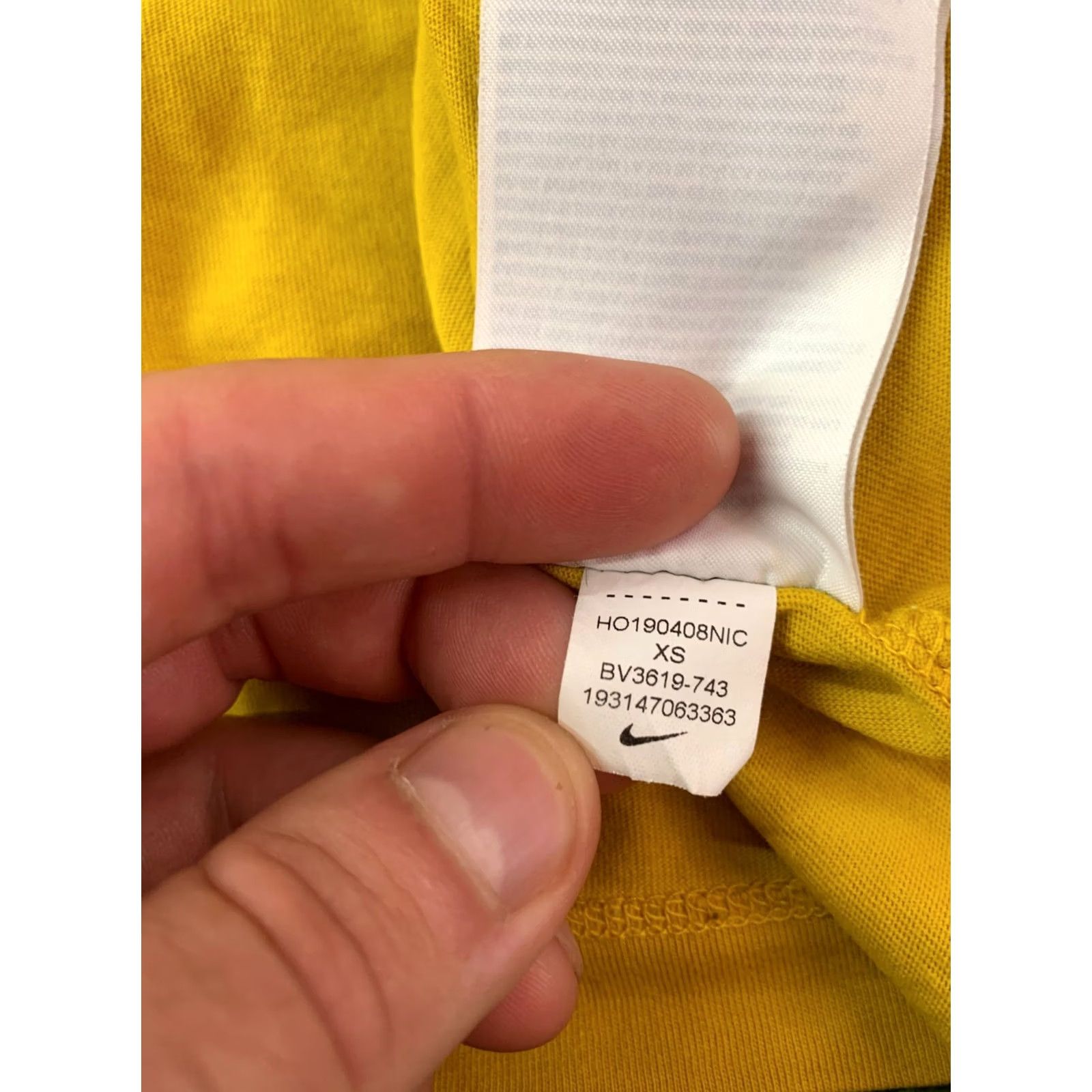 Nike Nike Original 2019 Women Casual Shirt XS T-Shirt Jersey Yellow Short Sleeve Classic Fit Size XS / US 0-2 / IT 36-38 - 7 Thumbnail