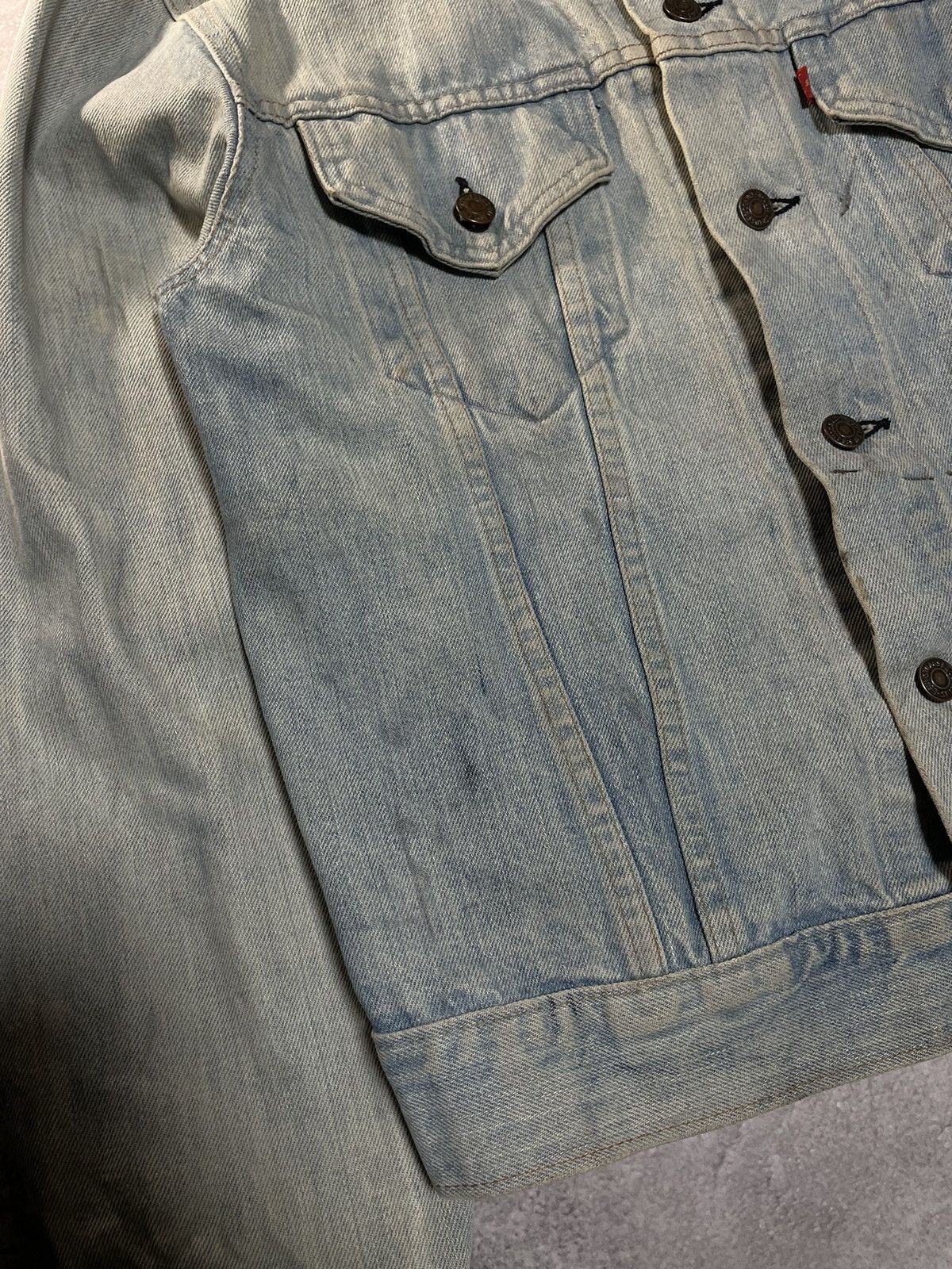 Levi's Vintage 80s Levi’s Light Wash Denim Trucker Jacket Size US M / EU 48-50 / 2 - 4 Thumbnail