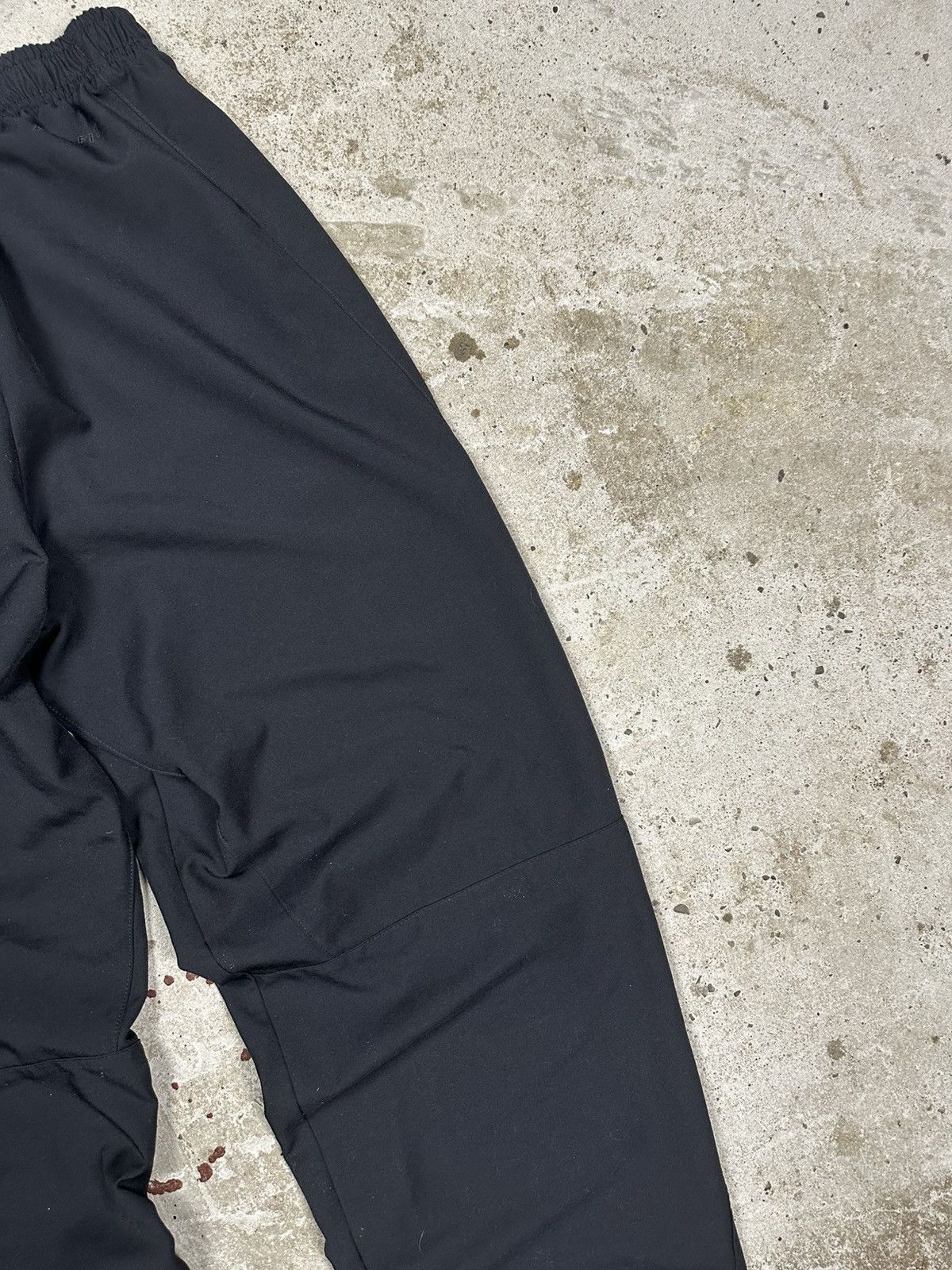 Nike Vintage Y2K Nike Black Baggy Track Pants Swoosh rare usa Size US 30 / EU 46 - 12 Thumbnail