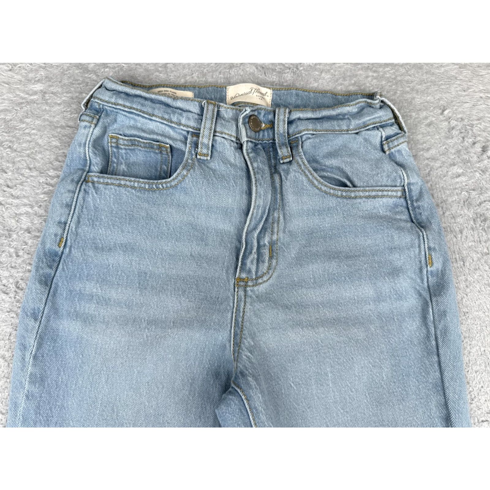 Vintage VINTAGE? No — Universal Thread Jeans Women 00 Short Light Wash High Rise Flare Denim Jeans Size 24" / US 00 / IT 34 - 4 Thumbnail