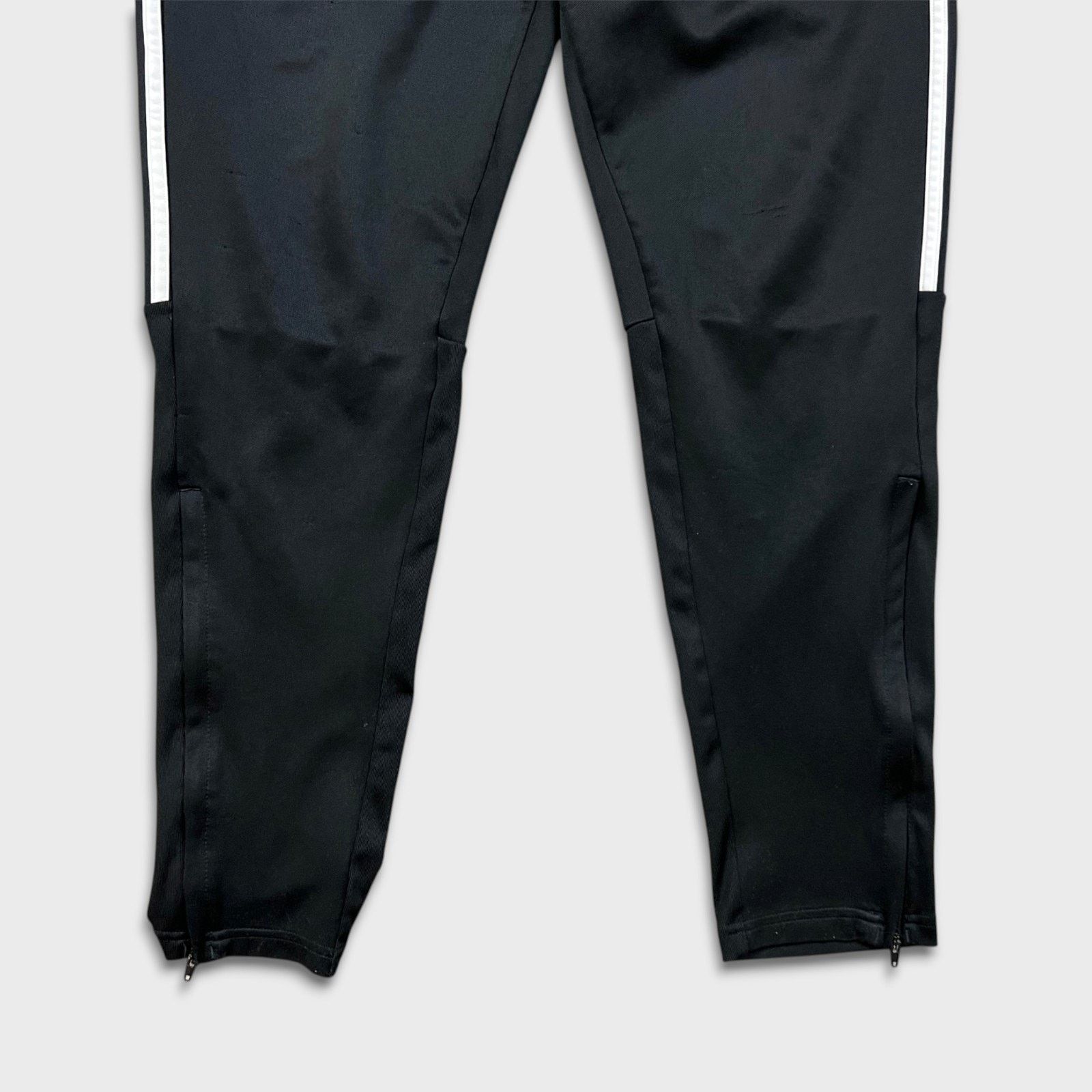 Adidas × Vintage Adidas Track Pant Medium Essentials Stripe Training Athletic Size US 30 / EU 46 - 4 Thumbnail